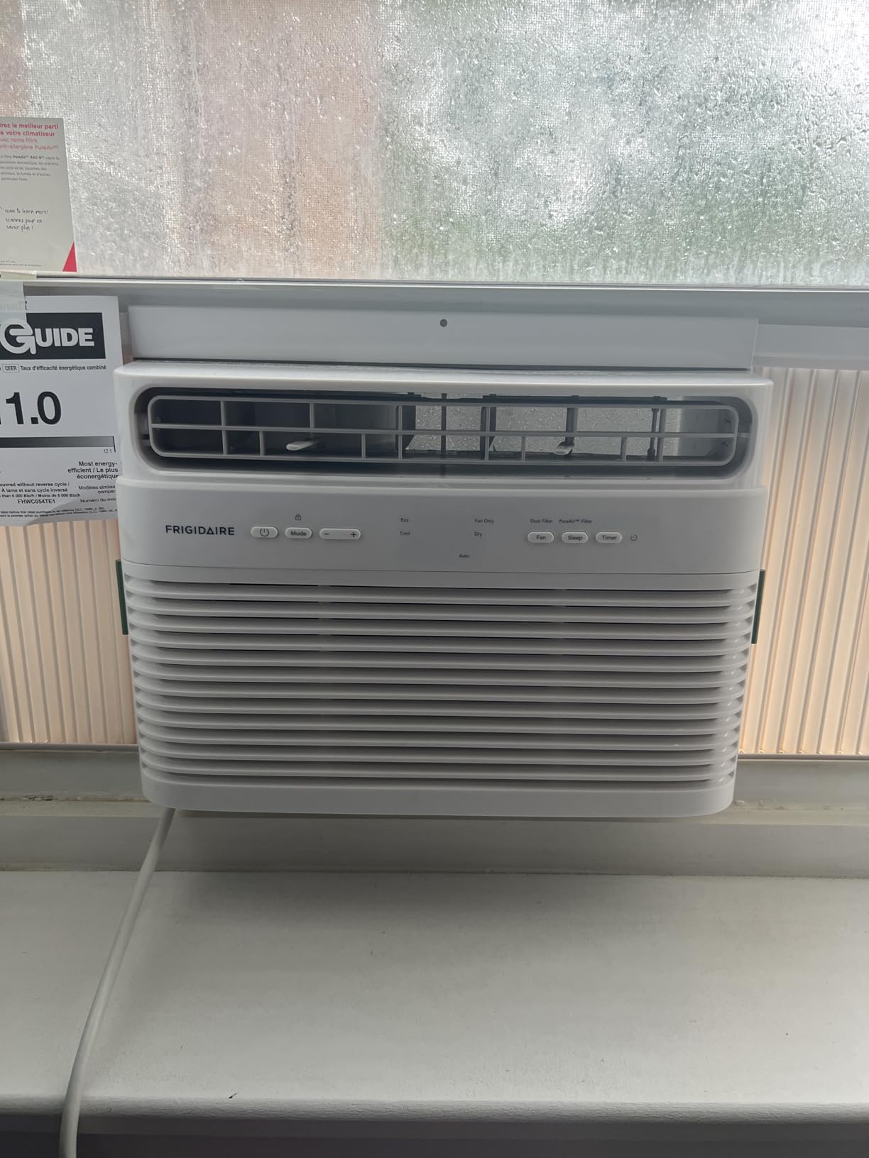Frigidaire 8,000 BTU Window Air Conditioner with Remote Control, Cools Up to 350 Sq. Ft., Quiet Operation, Eco Mode, 3 Fan Speeds, Auto Restart, White - Customer Photo 1