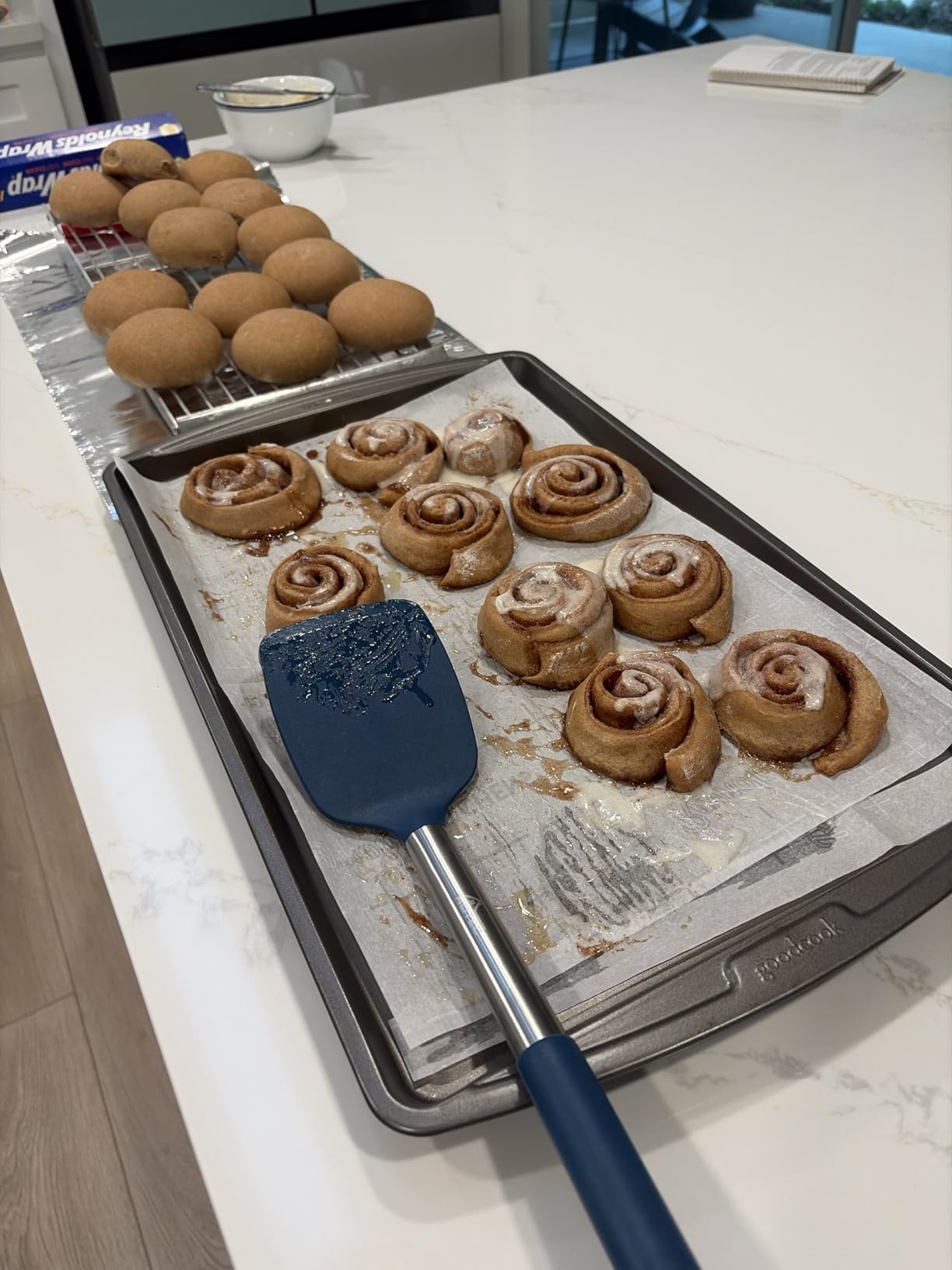 Bosch Universal Plus Stand Mixer 500 Watt, 6.5 Quarts with Wire Whips, Dough Hook & NutriMill Dough Hook Extender Bundle - Customer Photo 1