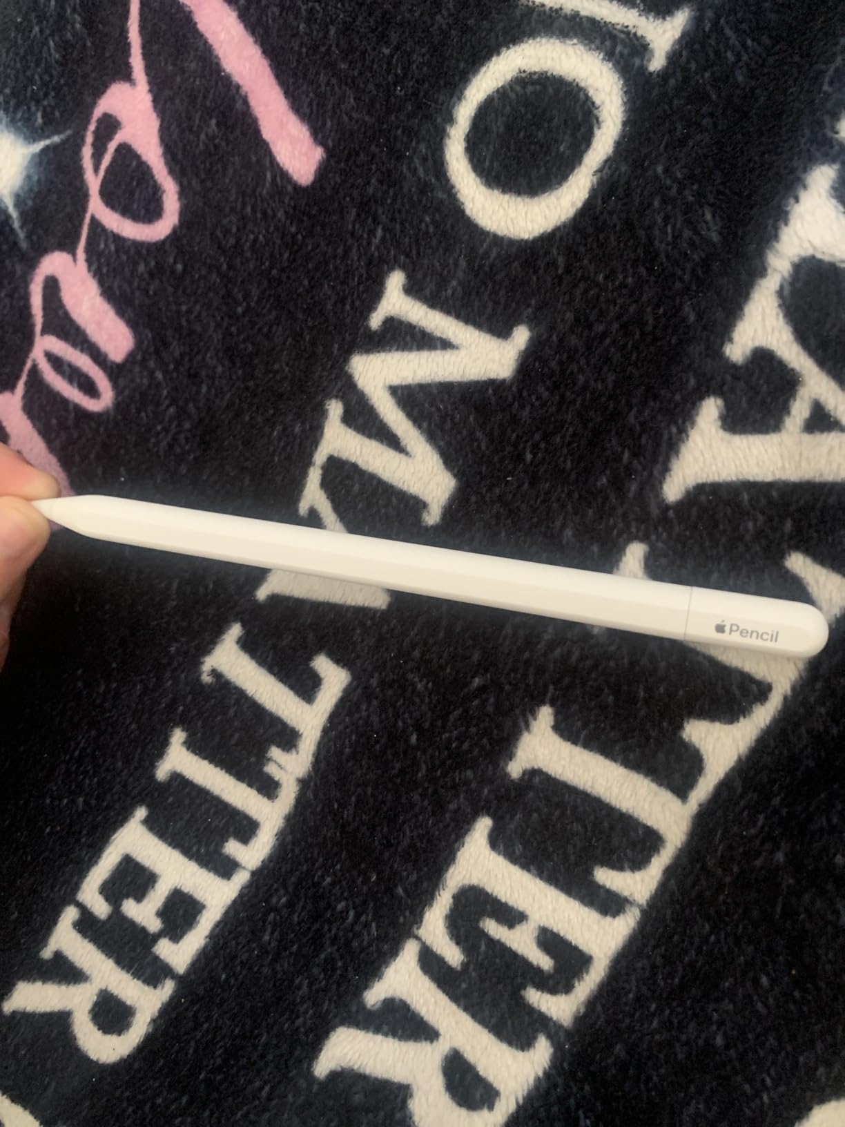 Apple Pencil (USB-C): Device Compatibility Check Required - Pixel-Perfect Precision, Tilt Sensitivity, Perfect for Note-Taking, Drawing, and Signing Documents. Charges and Pairs with USB-C Customer Review Apple Pencil (USB-C): Device Compatibility Check Required - Pixel-Perfect Precision, Tilt Sensitivity, Perfect for Note-Taking, Drawing, and Signing Documents. Charges and Pairs with USB-C - Customer Photo 2