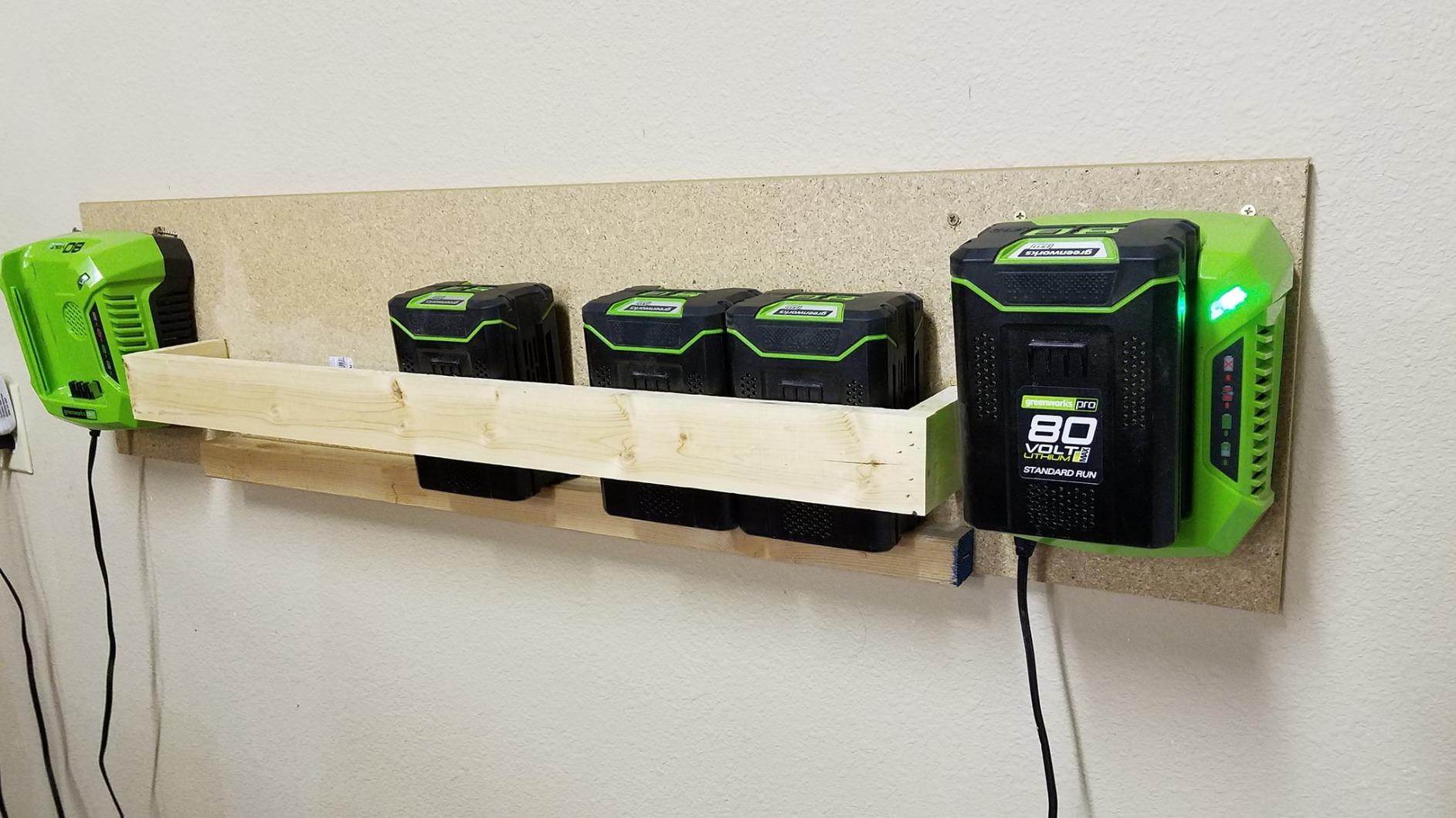 Greenworks 80V (770 CFM/190 MPH) Brushless Cordless Leaf Blower, Commercial-Grade Power, Includes 4.0Ah Battery & Rapid Charger Customer Review Greenworks 80V (770 CFM/190 MPH) Brushless Cordless Leaf Blower, Commercial-Grade Power, Includes 4.0Ah Battery & Rapid Charger - Customer Photo 2