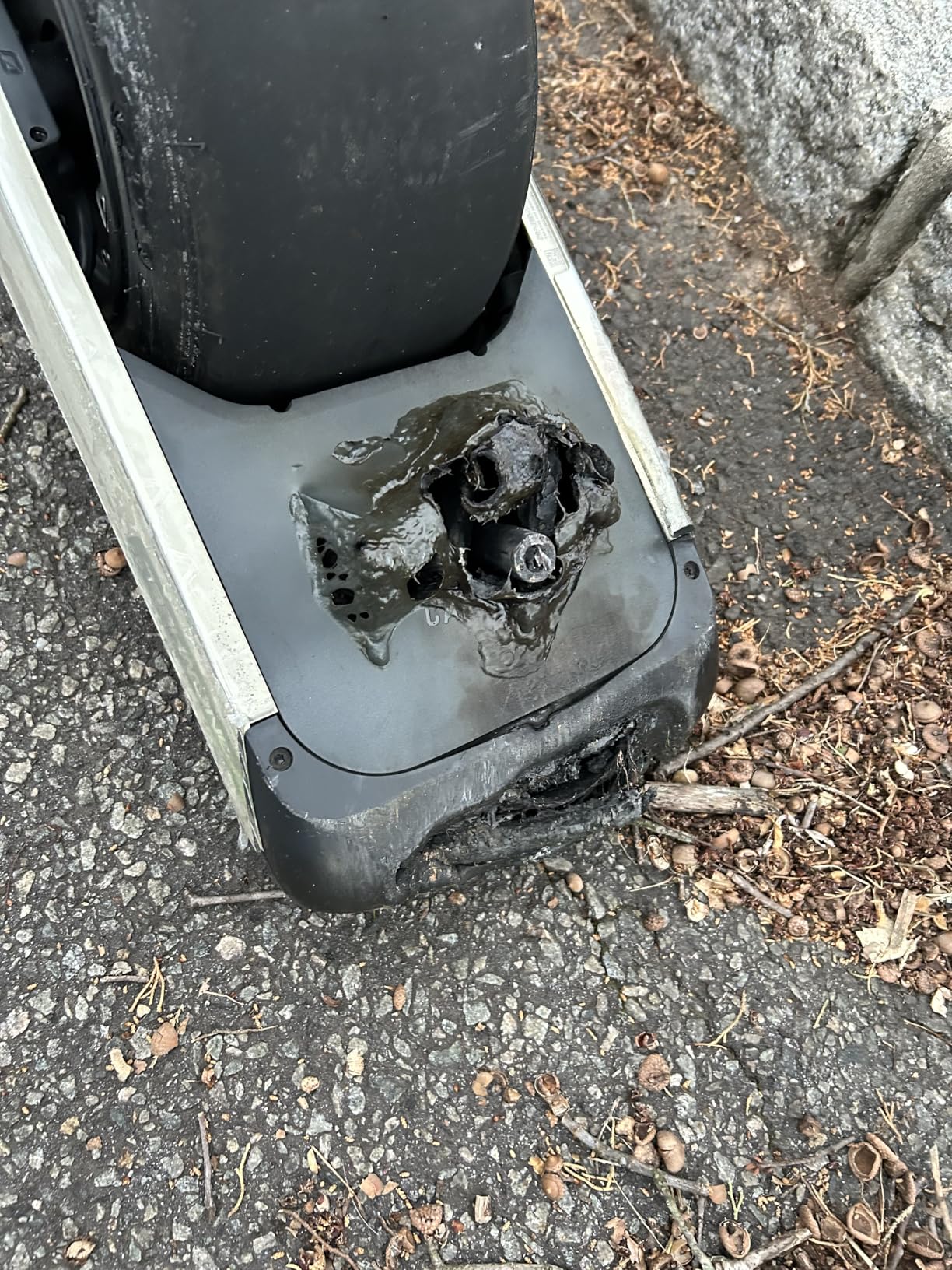 Onewheel Pint X, 750W Motor, 12-18 Miles Range, 20 Mph Compact Commuter Electric Self-Balancing Board for Adults and Teens - Customer Photo 1