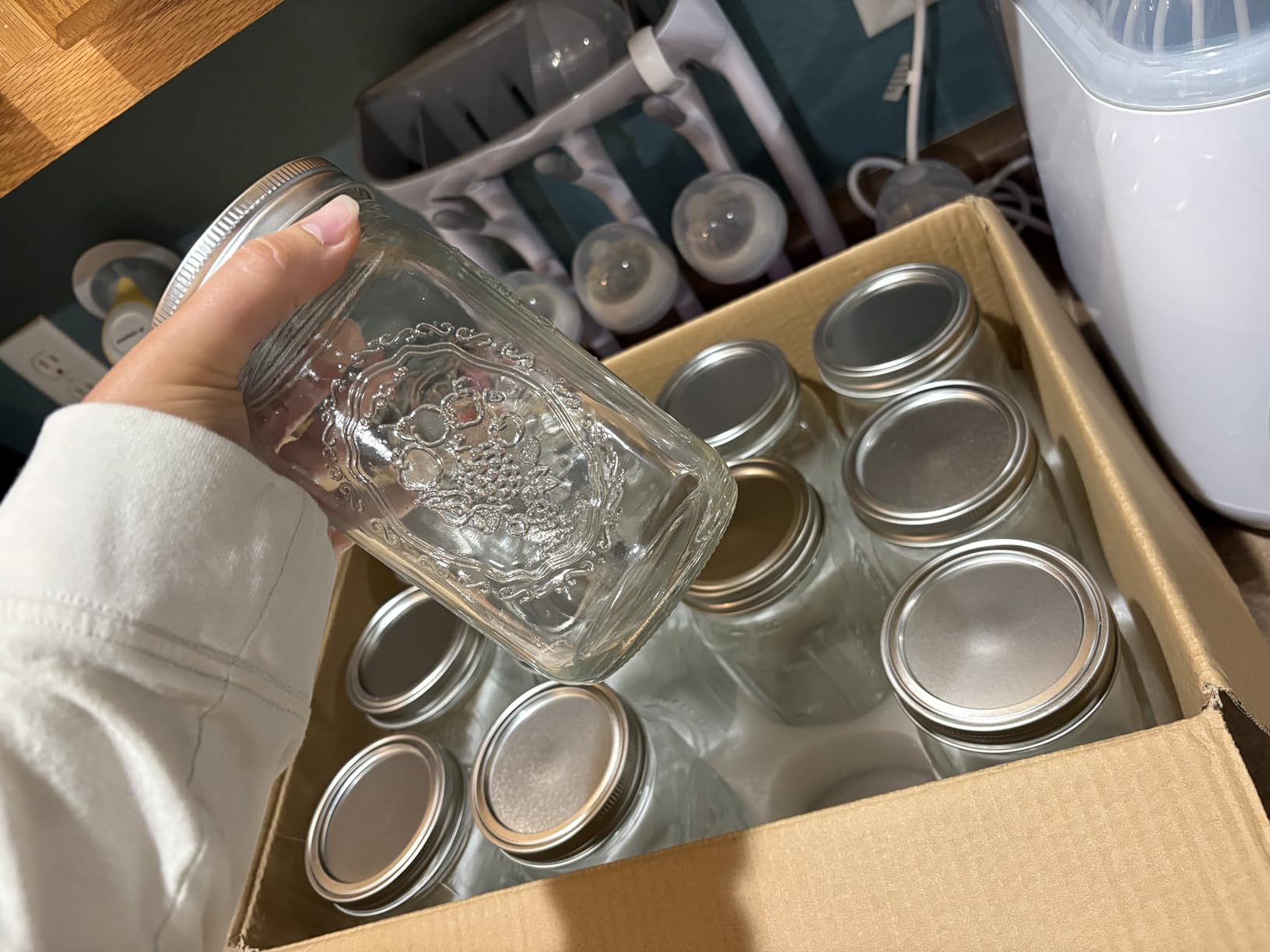 Wide Mouth Mason Jars 32 oz - 12 Pack Large Glass Mason Jars with Airtight Lids and Bands for Pickling, Canning, Fermenting Customer Review Wide Mouth Mason Jars 32 oz - 12 Pack Large Glass Mason Jars with Airtight Lids and Bands for Pickling, Canning, Fermenting - Customer Photo 1