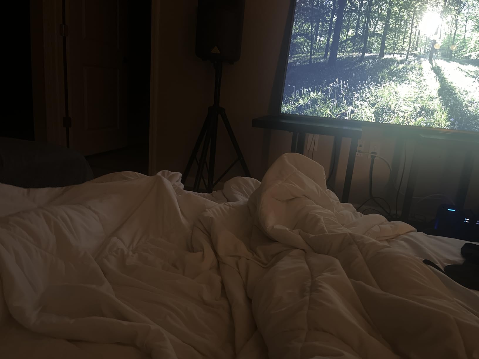 Bedsure Cooling Comforter Queen Size - Cooling Blankets for Hot Sleepers, Lightweight Comforter for Summer with Dual-Sided Cool Tech, Soft Breathable Cold Blanket for Sleeping, Grey, 88x88 Inches - Customer Photo 2