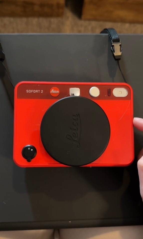 Leica Sofort 2 Digital and Instant Photo Camera with LCD Display, Two Shutter Releases, 10 Lens Effects, and Leica FOTOS App Support (Black) Customer Review Leica Sofort 2 Digital and Instant Photo Camera with LCD Display, Two Shutter Releases, 10 Lens Effects, and Leica FOTOS App Support (Black) - Customer Photo 2