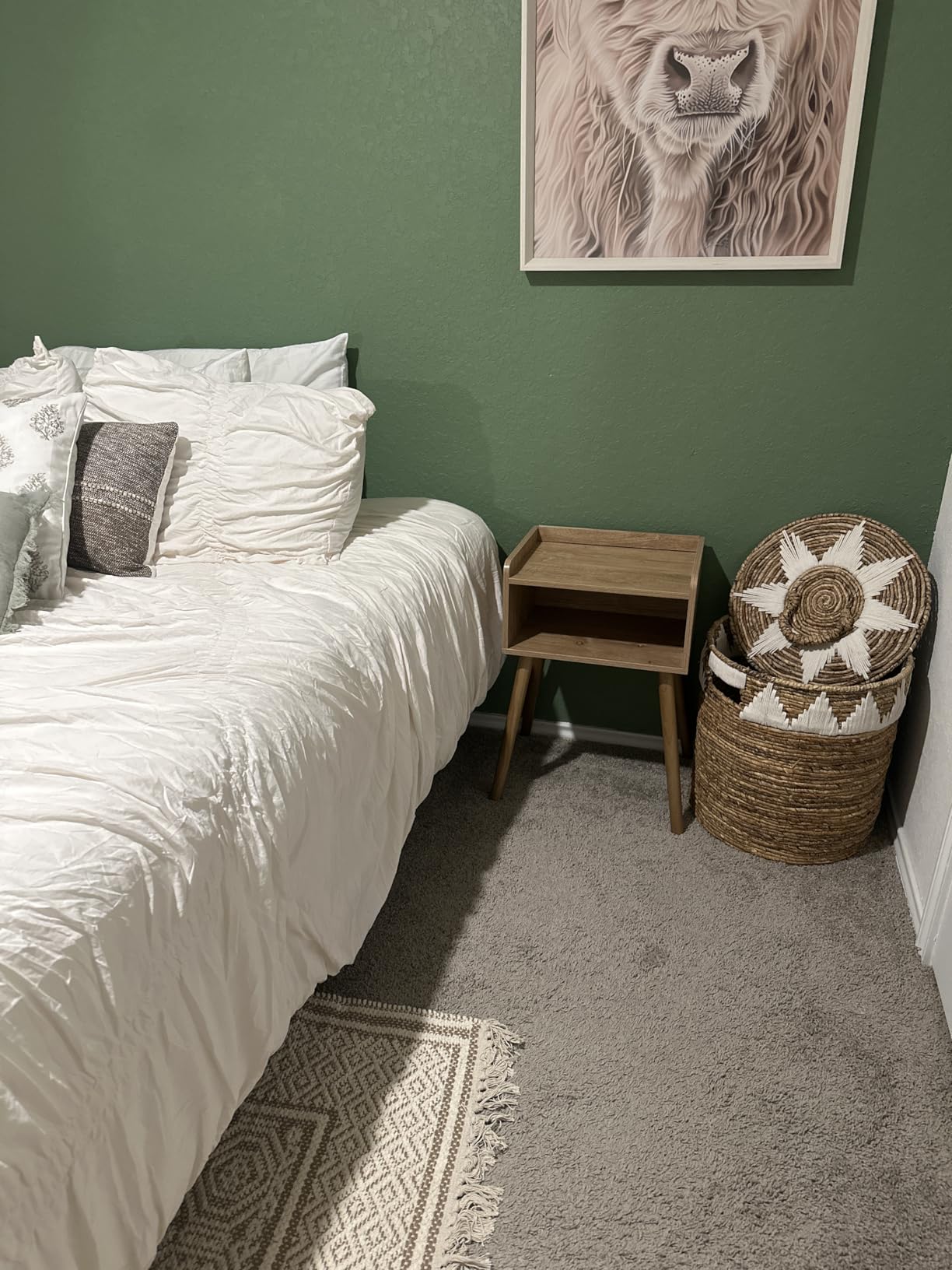 MaxSmeo Nightstand, Mid Century Modern Side Table Bedroom with Storage, Small End Bedside Table with Solid Wood Legs for Living Room, Office Small Spaces (Rustic Brown) - Customer Photo 2