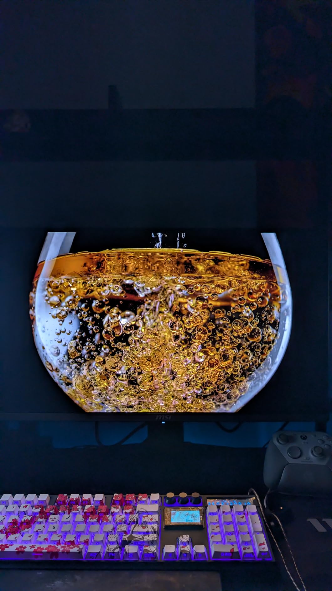 MSI MPG 321URX QD-OLED, 32-inch 4K UHD Quantum Dot OLED Gaming Monitor, 3840 x 2160, 0.03ms, 240Hz, True Black HDR 400, 90W USB Type C, HDMI, DP Port customer photo 1