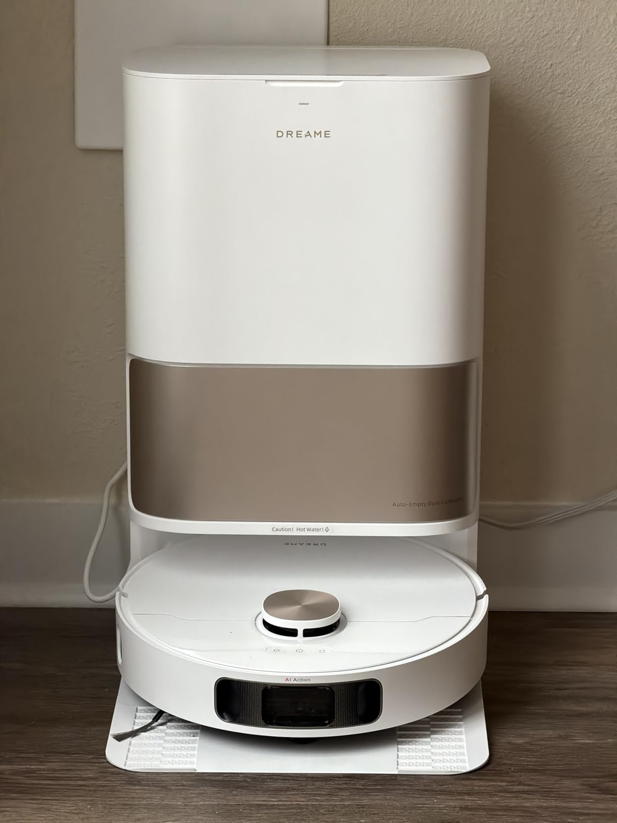 DREAME L10s Pro Ultra Heat Robot Vacuum and Mop Combo, Mop Extend, 7000Pa Suction, Auto Robot Care and Maintenance, 136°F Hot Water Mop Self-Cleaning, Obstacle Avoidance, Ideal for Hair, Carpets - Customer Photo 1