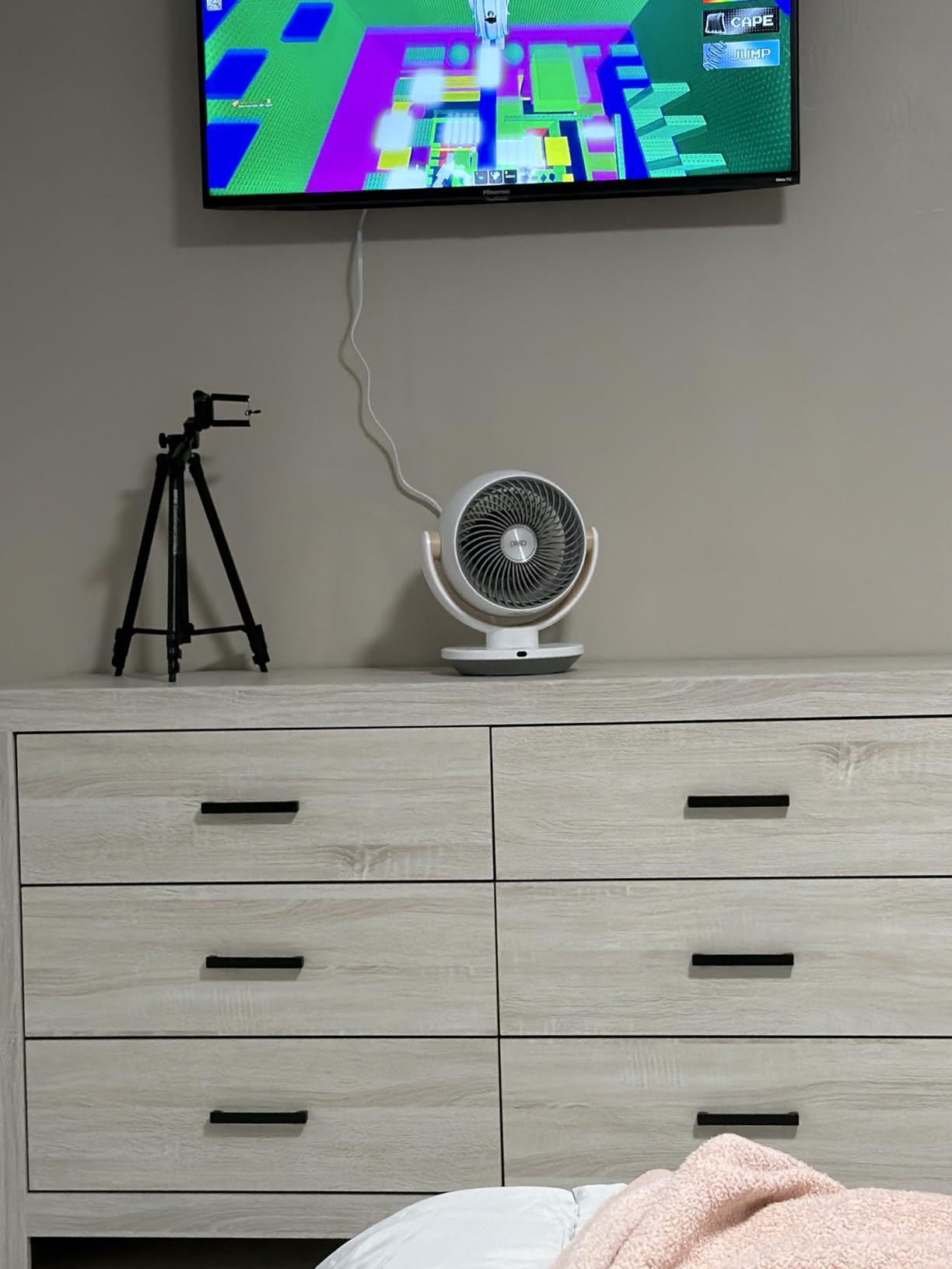 Dreo Fan for Bedroom, Desk Air Circulator Fan with Remote, 11 Inch Table Fans for Whole Room, 60ft Powerful Airflow, 120° Vertical Manual +90° Oscillating, 4 Speeds, 8H Timer, Quiet Fan, Home Customer Review Dreo Fan for Bedroom, Desk Air Circulator Fan with Remote, 11 Inch Table Fans for Whole Room, 60ft Powerful Airflow, 120° Vertical Manual +90° Oscillating, 4 Speeds, 8H Timer, Quiet Fan, Home - Customer Photo 2
