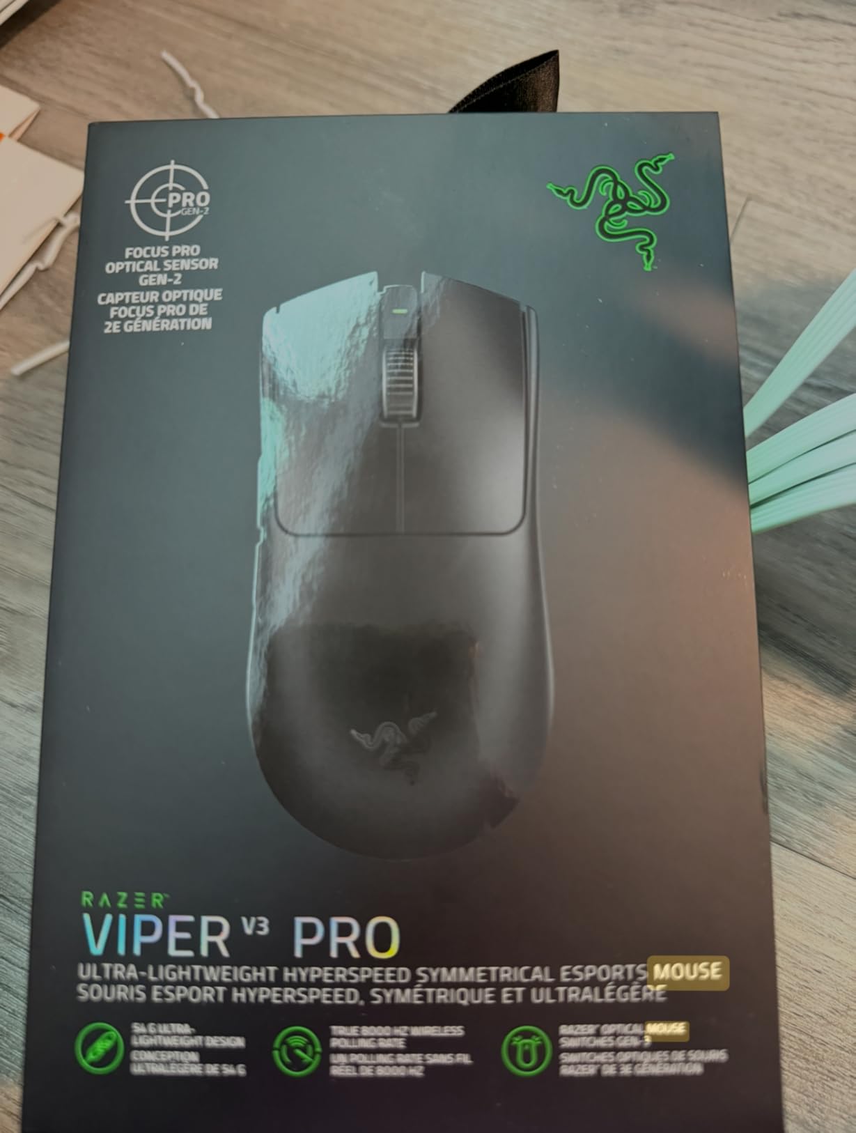Razer Viper V3 Pro Wireless Esports Gaming Mouse: Symmetrical - 55g Lightweight - 8K Polling - 35K DPI Optical Sensor - Gen3 Optical Switches - 8 Programmable Buttons - 95 Hr Battery - White - Customer Photo 2