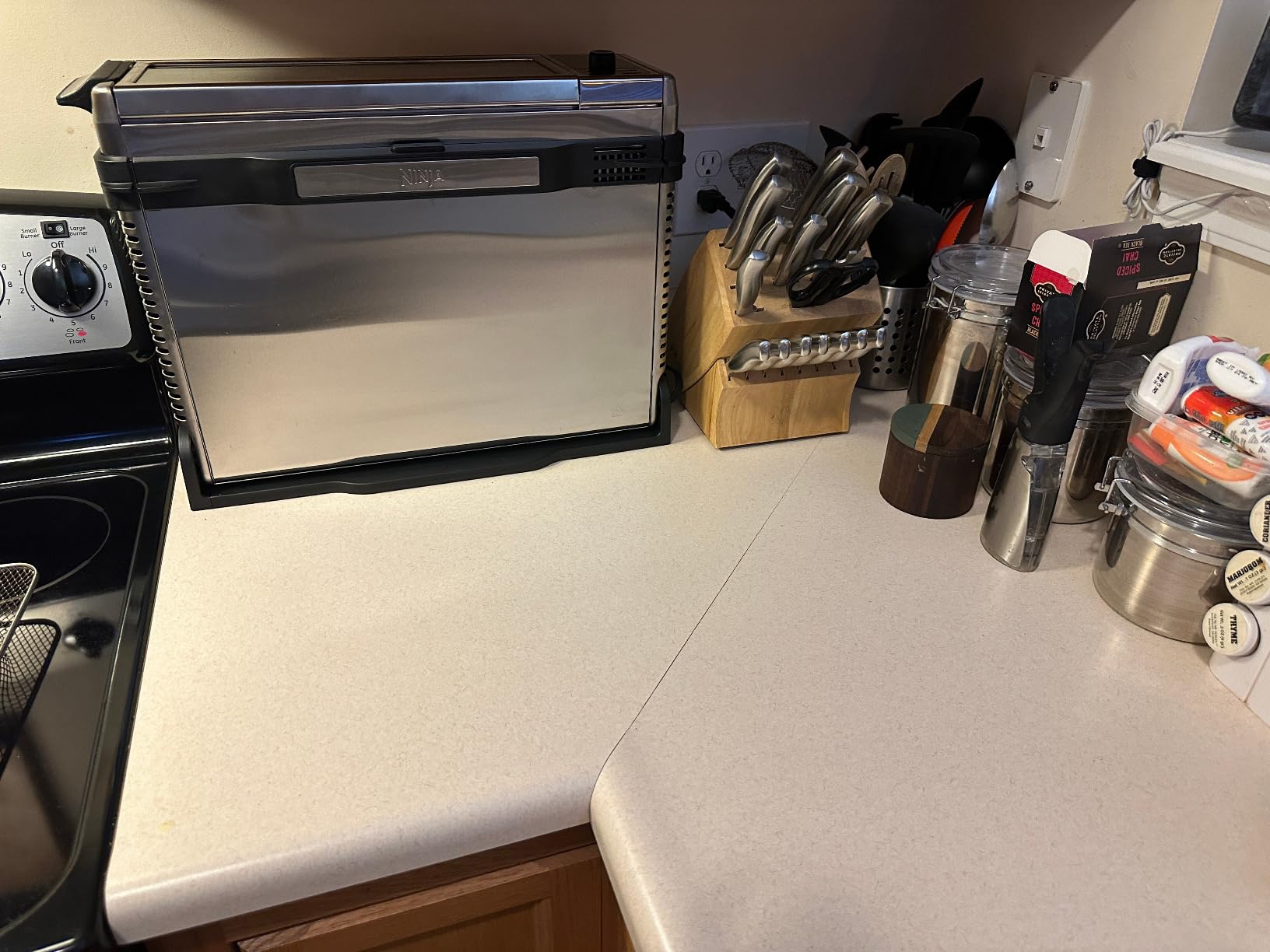 Ninja Air Fryer Toaster Oven Combo | 8-in-1 Functionality | Flip Up & Away for Storage Space | Air Fry Basket, Sheet Pan, Wire Rack & Removable Crumb Tray | 1800 Watt | Stainless Steel | SP151 customer photo 2