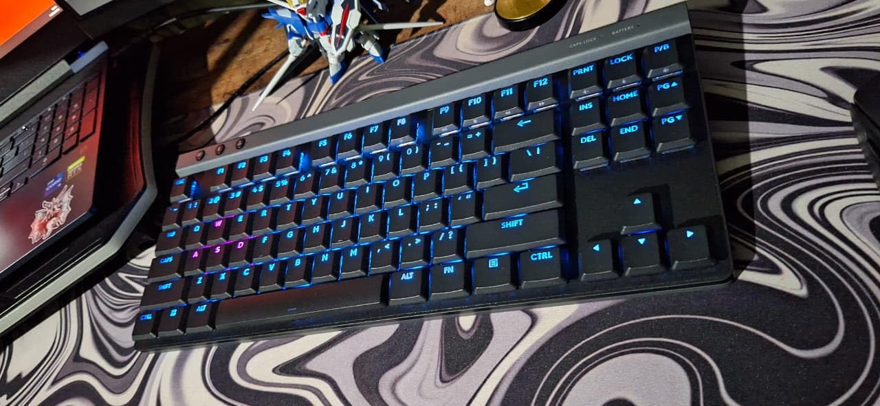 Logitech G515 Lightspeed TKL Low Profile Wireless Gaming Keyboard, LIGHTSYNC RGB, Thin Tenkeyless Design, PBT Keycaps, Tactile (Brown) Mechanical Switches - Black customer photo 2