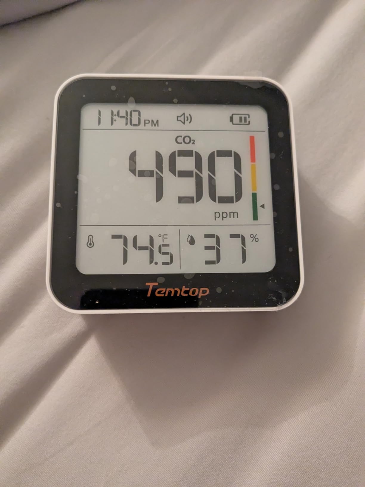 Temtop M10+ Indoor Air Quality Monitor & CO2 Meter for Home, 6-in-1 PM2.5 & VOC Detector, E-Ink Display, Battery Powered 60-Day Quiet Bedroom Air Pollution Monitor, App Temperature & Humidity Sensor - Customer Photo 2