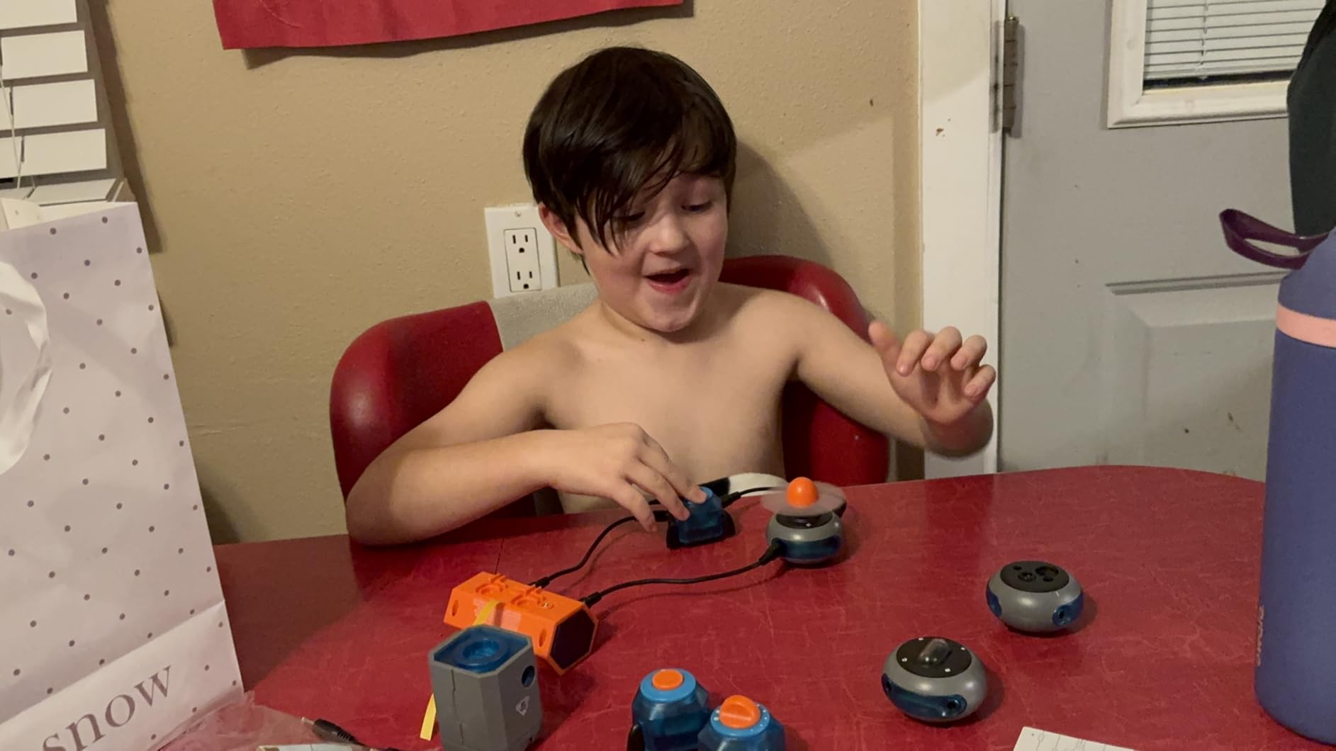 National Geographic Circuit Maker Kit - Electronics Kit for Kids with 120 Electrical Projects, Electric Circuit STEM Toy, Electronic Projects, Electrical Kit for Kids, Electricity Set - Customer Photo 2