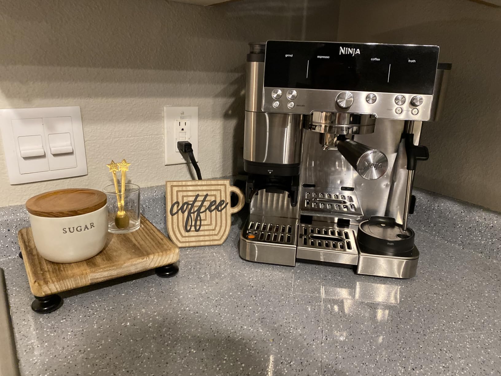 Ninja Luxe Cafe Premier 3-in-1 Espresso Machine, Drip Coffee, & Rapid Cold Brew | Built-in Coffee Grinder, Hands-Free Milk Frother, Assisted Tamper | ES601 customer photo 2