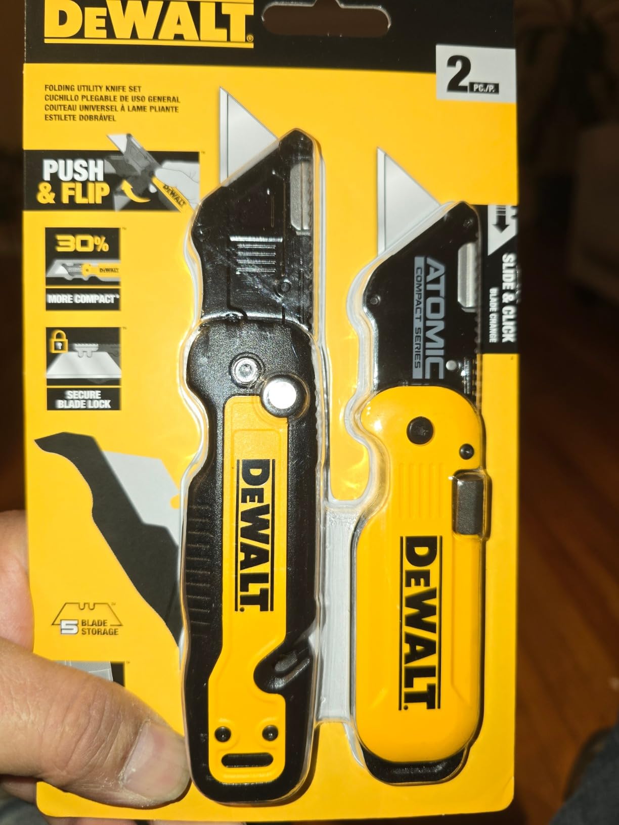 Dewalt Push And Flip Folding Utility Knife Set (2-Pack) - Customer Photo 2
