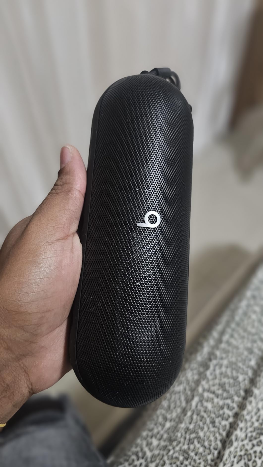 Beats Pill - Portable Bluetooth Speaker- Up to 24H Battery Life, Water Resistant, Bluetooth, Apple & Android Compatible, Seriously Loud Sound for Home, Outdoor and Travel- Champagne Gold - Customer Photo 1