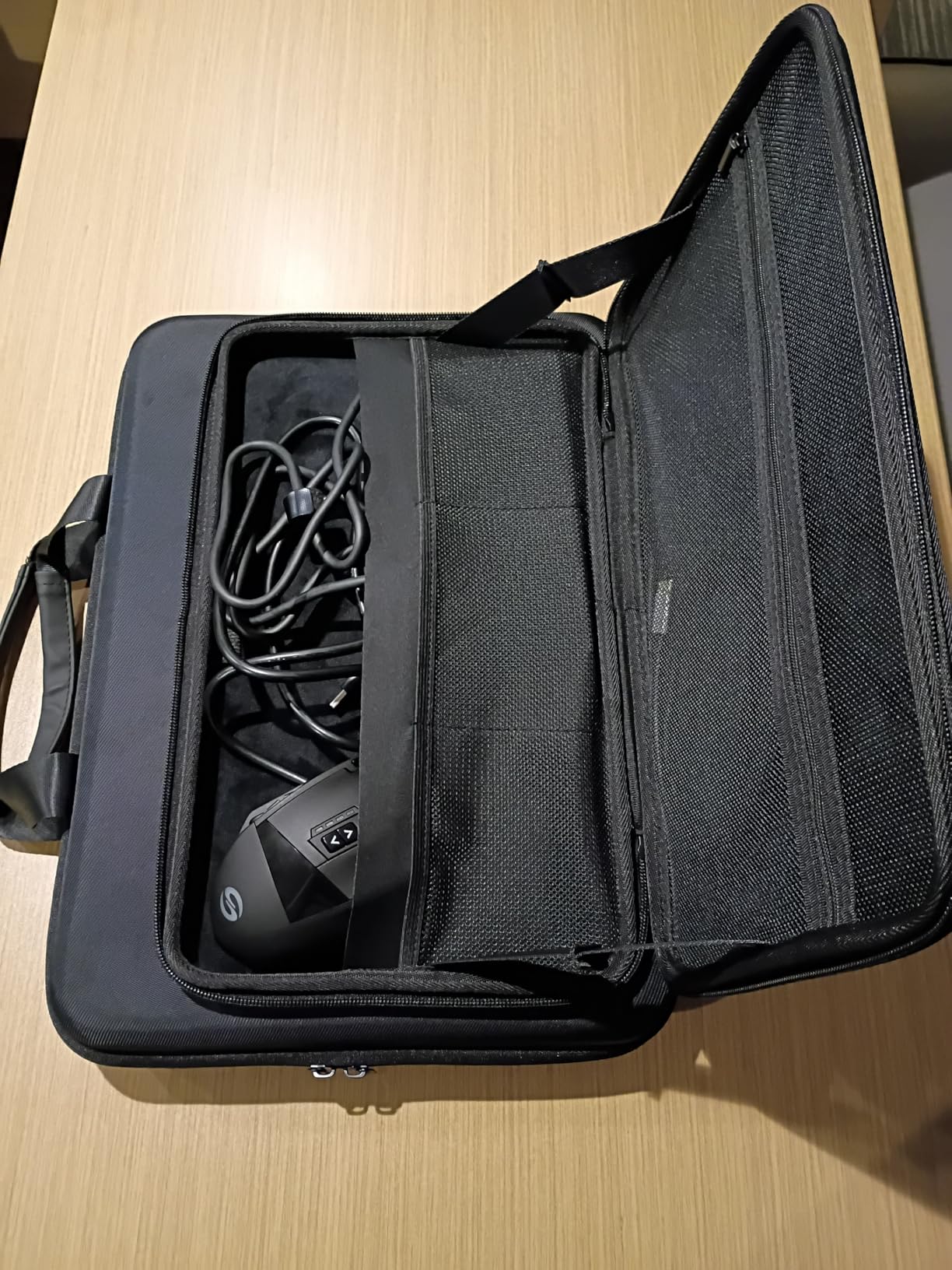 MOSISO 15.6-16 inch Laptop Hard Case, 15 inch Shockproof Waterproof Laptop Case Hard Shell Compatible with MacBook HP Dell, Carrying Sleeve Computer Bag with Sturdy Handle & Front Pocket & Belt Customer Review MOSISO 15.6-16 inch Laptop Hard Case, 15 inch Shockproof Waterproof Laptop Case Hard Shell Compatible with MacBook HP Dell, Carrying Sleeve Computer Bag with Sturdy Handle & Front Pocket & Belt - Customer Photo 1