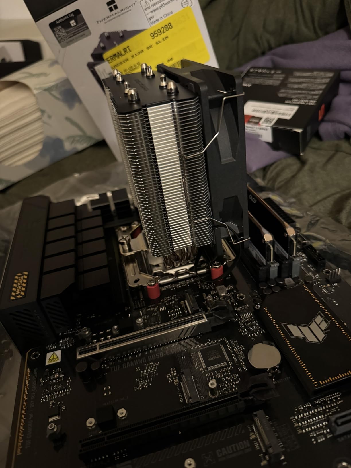 AMD Ryzen 5 9600X 6-Core, 12-Thread Unlocked Desktop Processor customer photo 1