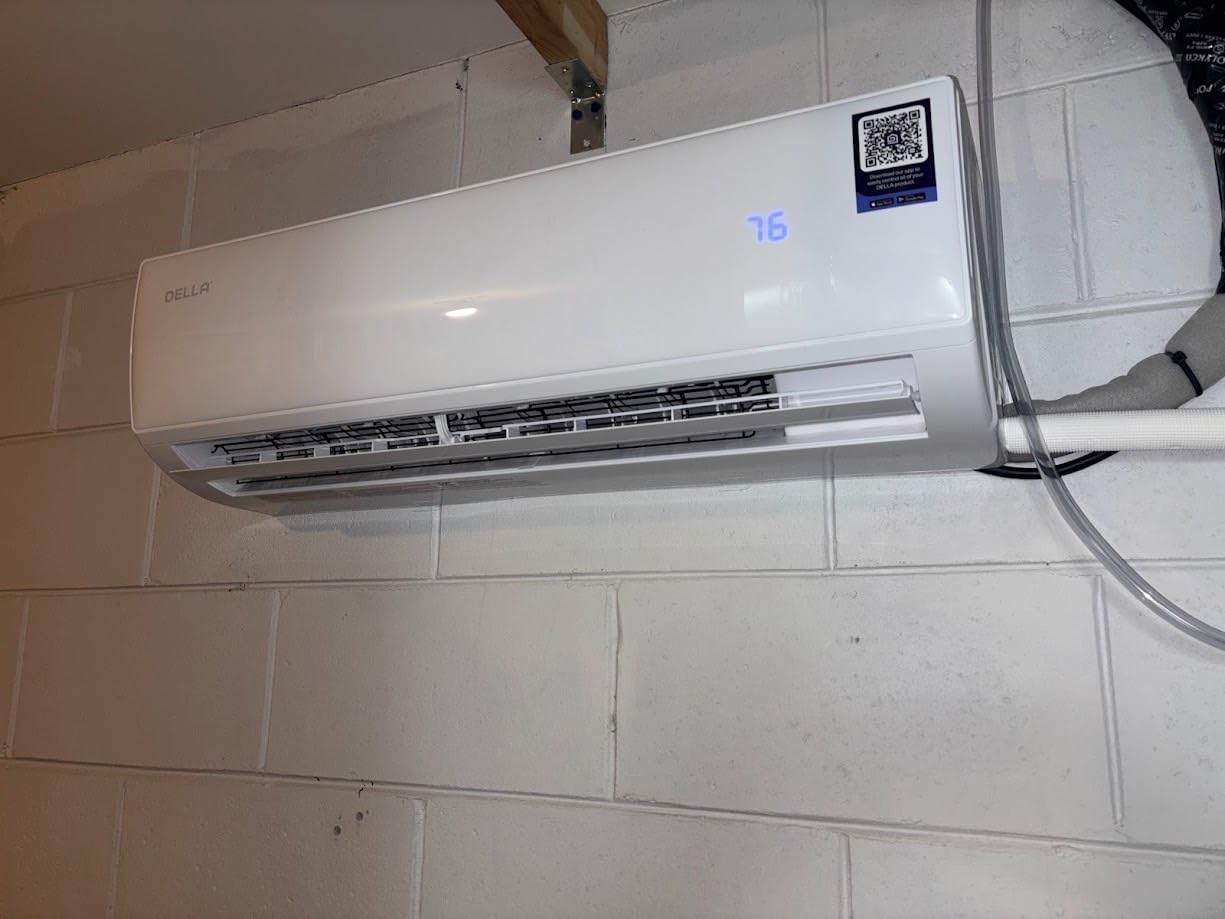 DELLA Econo Series 11500 BTU 115V Mini Split Air Conditioner, Works with Alexa and Wifi, 17 SEER2 Cools up to 400 Sq. Ft, Heater Ductless Inverter System with Heat Pump, 16.4ft Installation Kit - Customer Photo 2