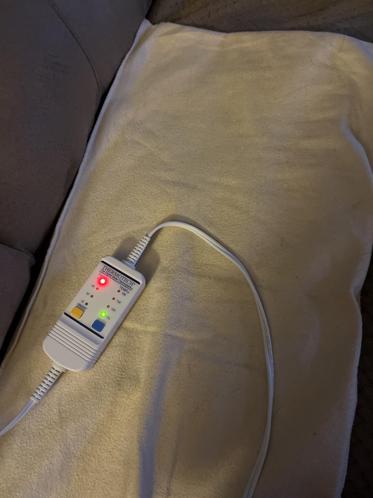 Medical Grade Heating Pad with Automatic Moist Heat by Thermotech, High-Heat Heating pad for Back Aches, Muscle Relief and Cramps - 2nd Gen Version (Extra Large King Digital - 26 Medical Grade Heating Pad with Automatic Moist Heat by Thermotech, High-Heat Heating pad for Back Aches, Muscle Relief and Cramps - 2nd Gen Version (Extra Large King Digital - 26