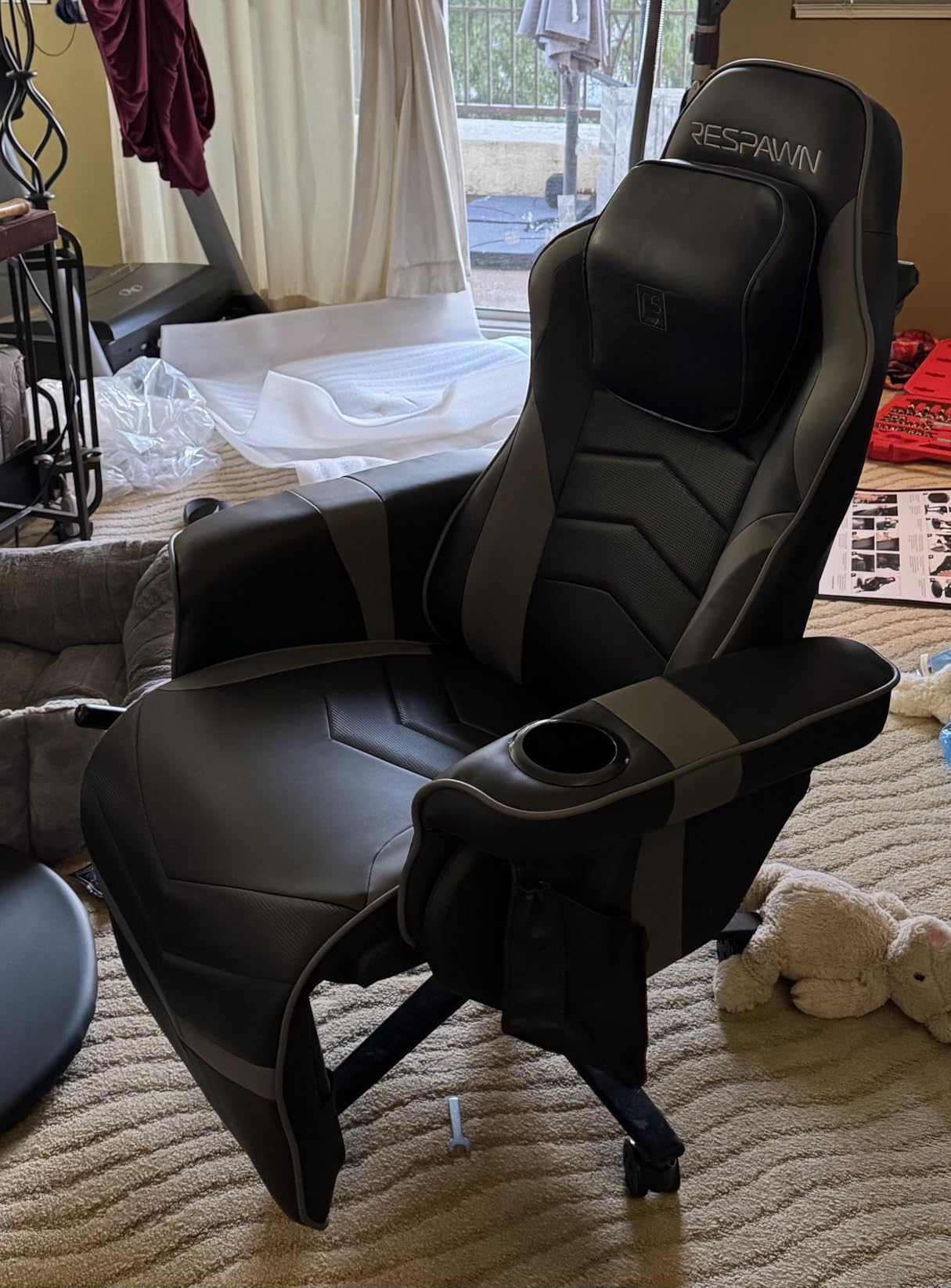 RESPAWN 900 Console Gaming Recliner with Footrest and Lumbar Support - Comfortable Ergonomic Gaming Chair with Headrest, No Wheels, Reclining, Heavy Duty, Racing Style Video Game Chairs - Gray Fabric - Customer Photo 3