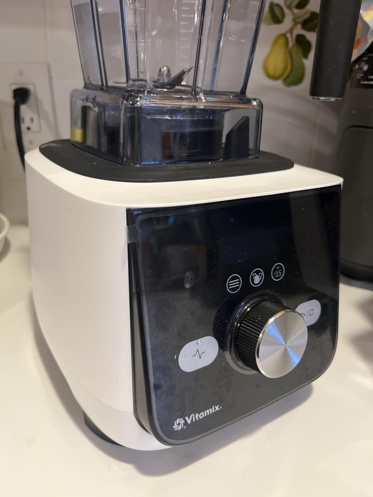 Vitamix Ascent X5 Blender with 10 Blending Programs, 48 Oz Container, Brushed Stainless customer photo 1