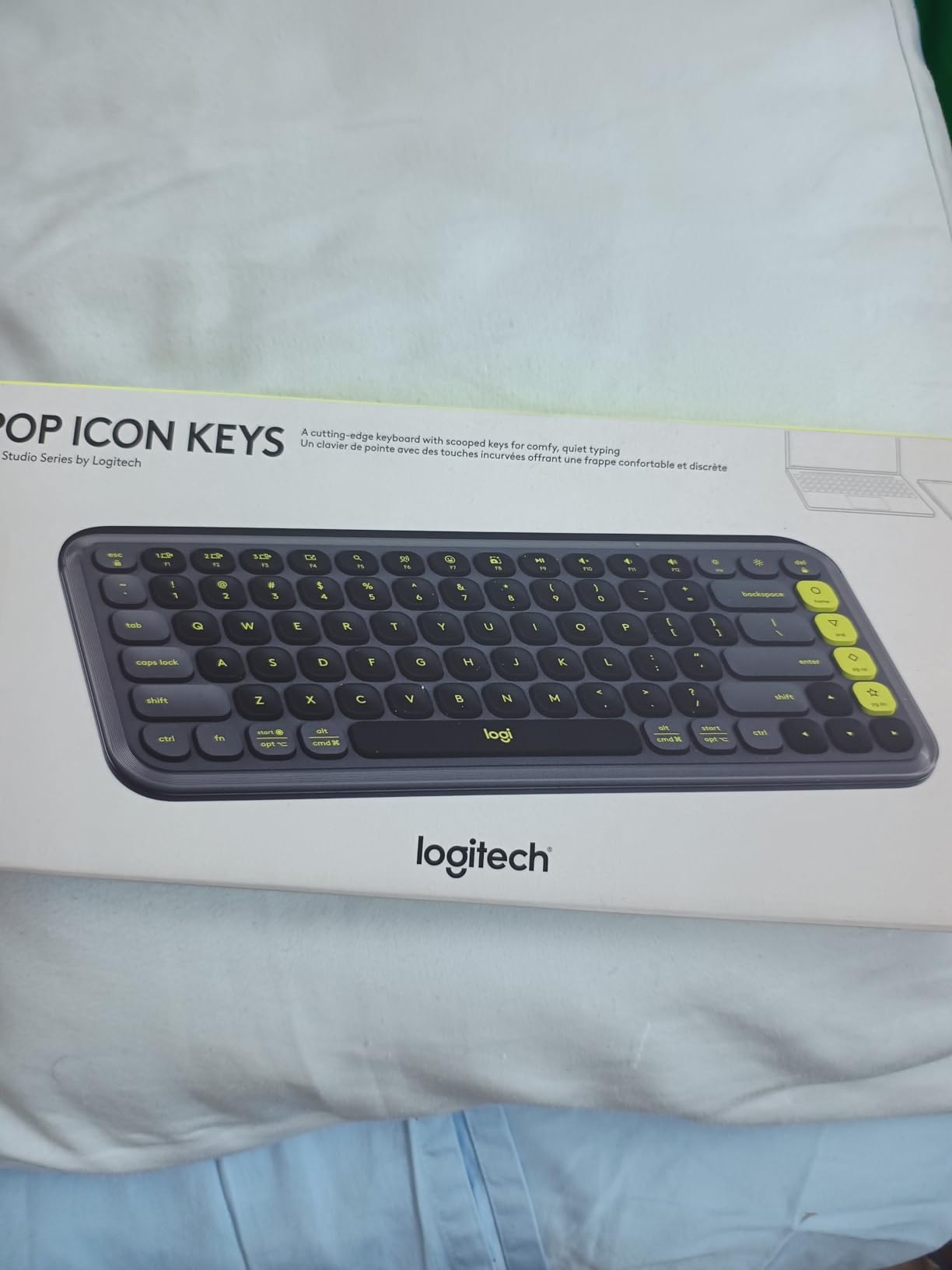 Logitech POP ICON Keys Wireless Bluetooth Keyboard, Comfortable Typing, Programmable Keys, Easy-Switch Between up to 3 Devices, for Laptop, Tablet, PC – Graphite and Green - Customer Photo 2