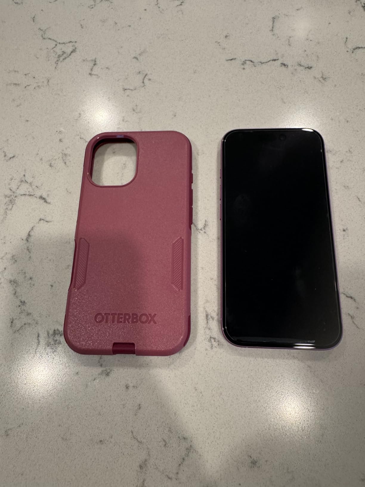 OtterBox iPhone 16 Commuter Series Case - Black - Customer Photo 2