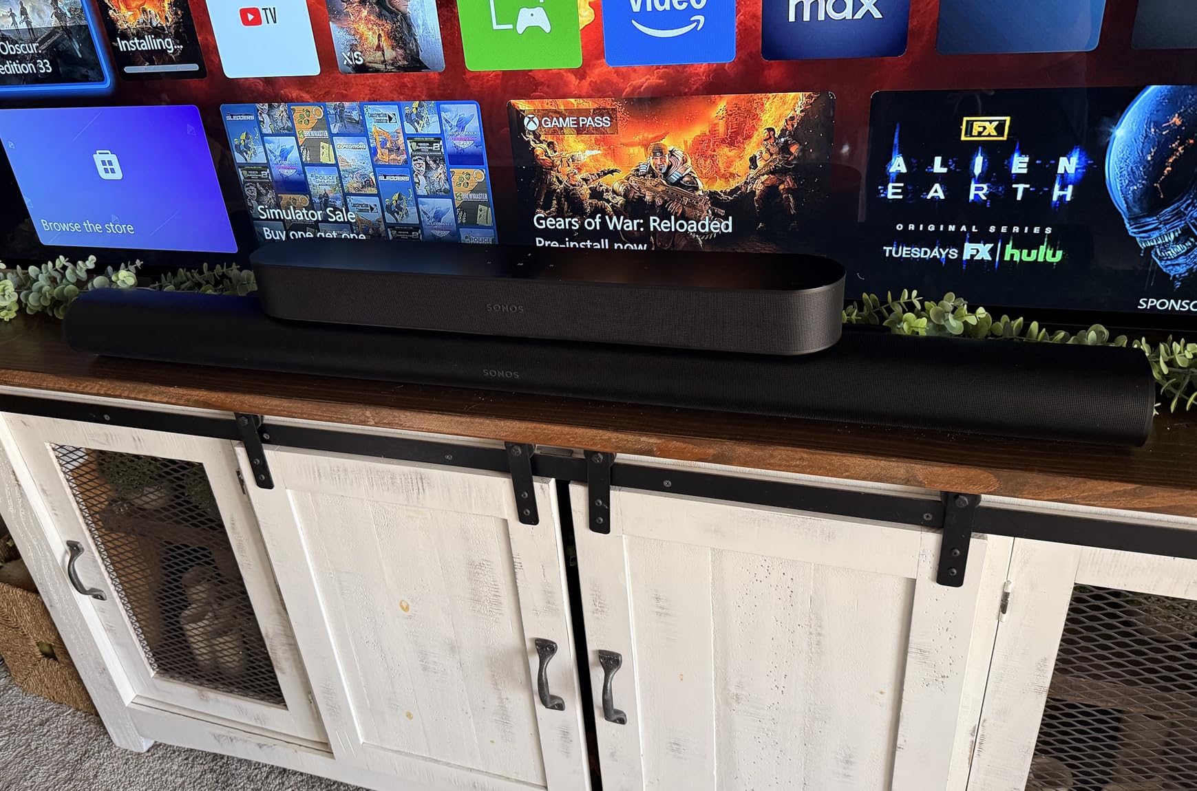 Sonos Arc Ultra Soundbar with Dolby Atmos and Voice Control - 9.1.4 Surround Sound for TV and Music - Black - Customer Photo 1