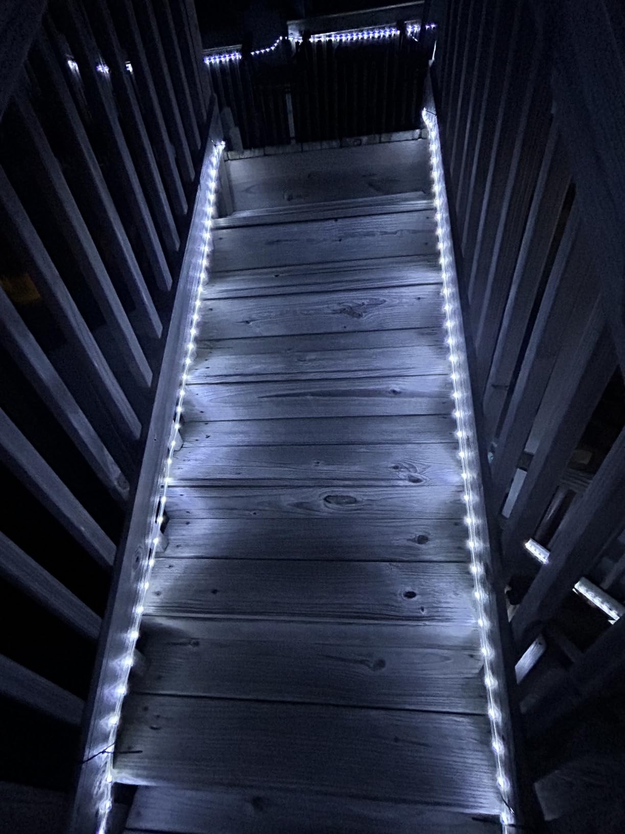 100Ft 720 LED Rope Lights Outdoor Waterproof with Remote, 8 Modes and 4 Brightness Rope Lights for Outside, Garden, Patio, Pool, Bedroom, Party, Indoor Outdoor Decoration (Cool White) Customer Review 100Ft 720 LED Rope Lights Outdoor Waterproof with Remote, 8 Modes and 4 Brightness Rope Lights for Outside, Garden, Patio, Pool, Bedroom, Party, Indoor Outdoor Decoration (Cool White) - Customer Photo 2