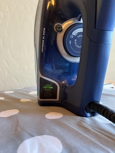 Pursteam SteamBurst+ 1750W Steam Iron, Ceramic Soleplate, Adjustable Steam, Burst of Steam, Self-Clean, Anti-Calc, Anti-Drip, Powerful & Long-Lasting Steam for All Fabrics - Customer Photo 1