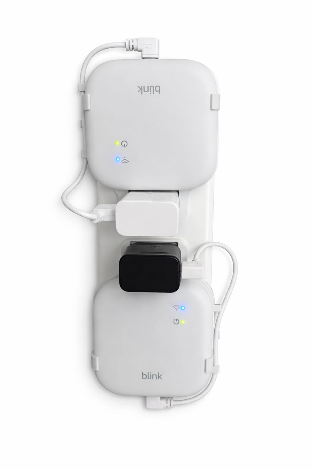 Blink Outdoor 4 – Wireless smart security camera, two-year battery life, 1080p HD day and infrared night live view, two-way talk. Sync Module Core included – 1 camera system - Customer Photo 1