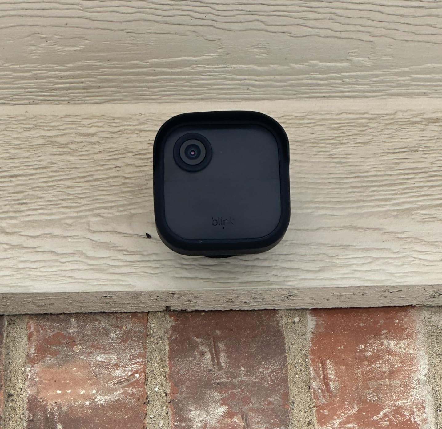 Blink Outdoor 4 – Wireless smart security camera, two-year battery life, 1080p HD day and infrared night live view, two-way talk. Sync Module Core included – 1 camera system - Customer Photo 2