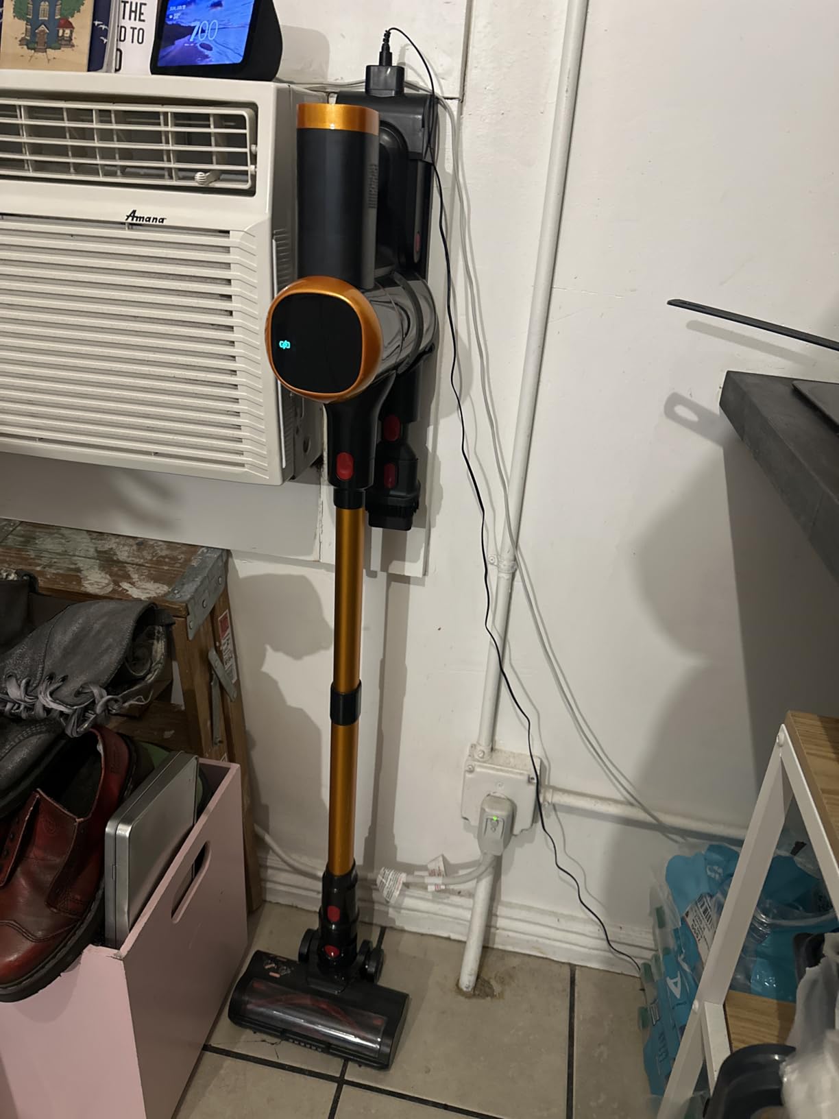 Tikom V500 Cordless Vacuum Cleaner for Home, 40000Pa/450W Stick Vacuum with LED Touch Screen, Charging Wall Dock, Anti-Tangle, Lightweight Handheld Vacuum for Pet Hair, Hard Floor, Carpet customer photo 1