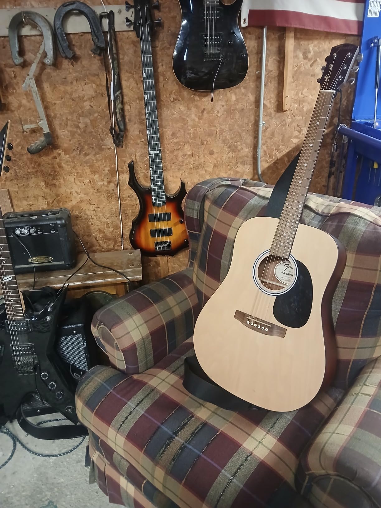 Fender Dreadnought Acoustic Guitar - Natural Bundle with Gig Bag, Strap, Strings, Picks, and Austin Bazaar Instructional Video Customer Review Fender Dreadnought Acoustic Guitar - Natural Bundle with Gig Bag, Strap, Strings, Picks, and Austin Bazaar Instructional Video - Customer Photo 3