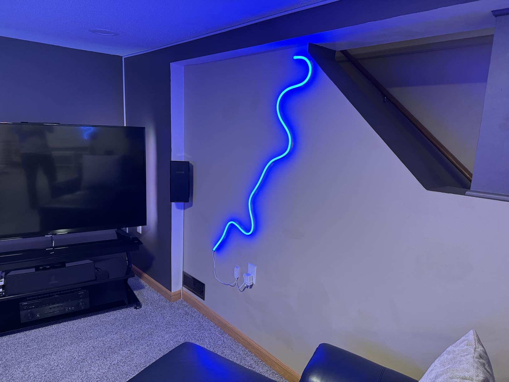 Govee RGBIC Neon Lights, LED Smart Neon Rope Light 2 Works with Matter, Alexa, Google Assistant, Custom DIY Neon Strip Lights for Bedroom and Holiday Decor, Softer Material, 32.8ft, White Customer Review Govee RGBIC Neon Lights, LED Smart Neon Rope Light 2 Works with Matter, Alexa, Google Assistant, Custom DIY Neon Strip Lights for Bedroom and Holiday Decor, Softer Material, 32.8ft, White - Customer Photo 2