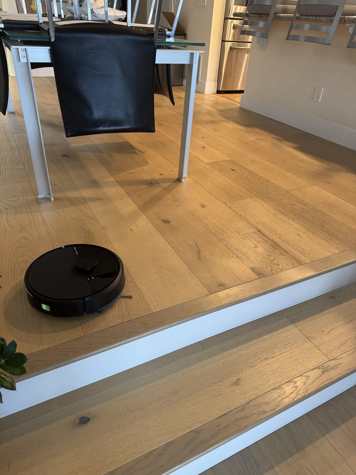 iRobot Roomba 104 2in1 Vacuum & Mop Robot - Self-Empties for 75 Days, Intense Power-Lifting Suction, Vacuums All Floors, LiDAR Smart Navigation Mapping customer photo 2