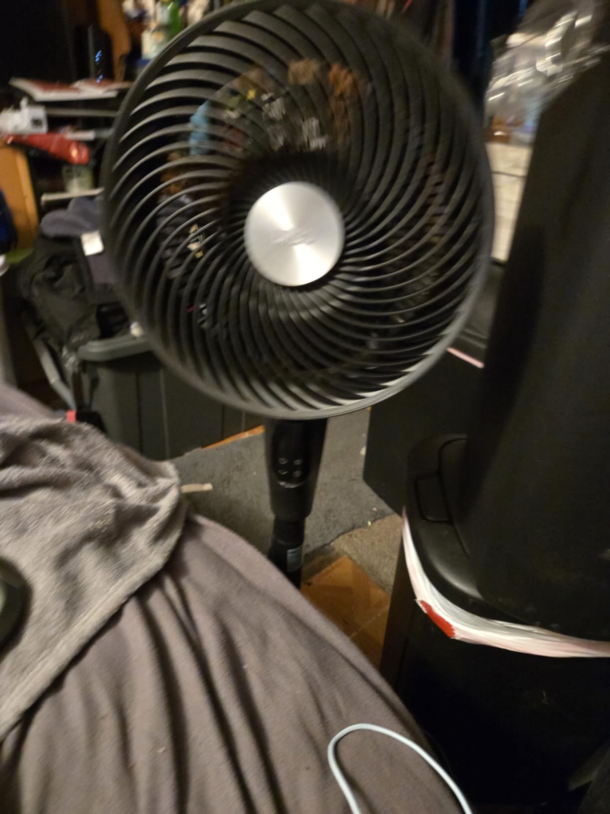 DREO Fan for Bedroom, 2026 Upgraded, 90ft Airflow, 20dB Quiet Fan, 90° Oscillating Standing Fan for Whole Room, DC Motor, 8+H Speeds, 3 Modes, 38-42'' Adjustable Height, 38-42'' Manual Vertical customer photo 1