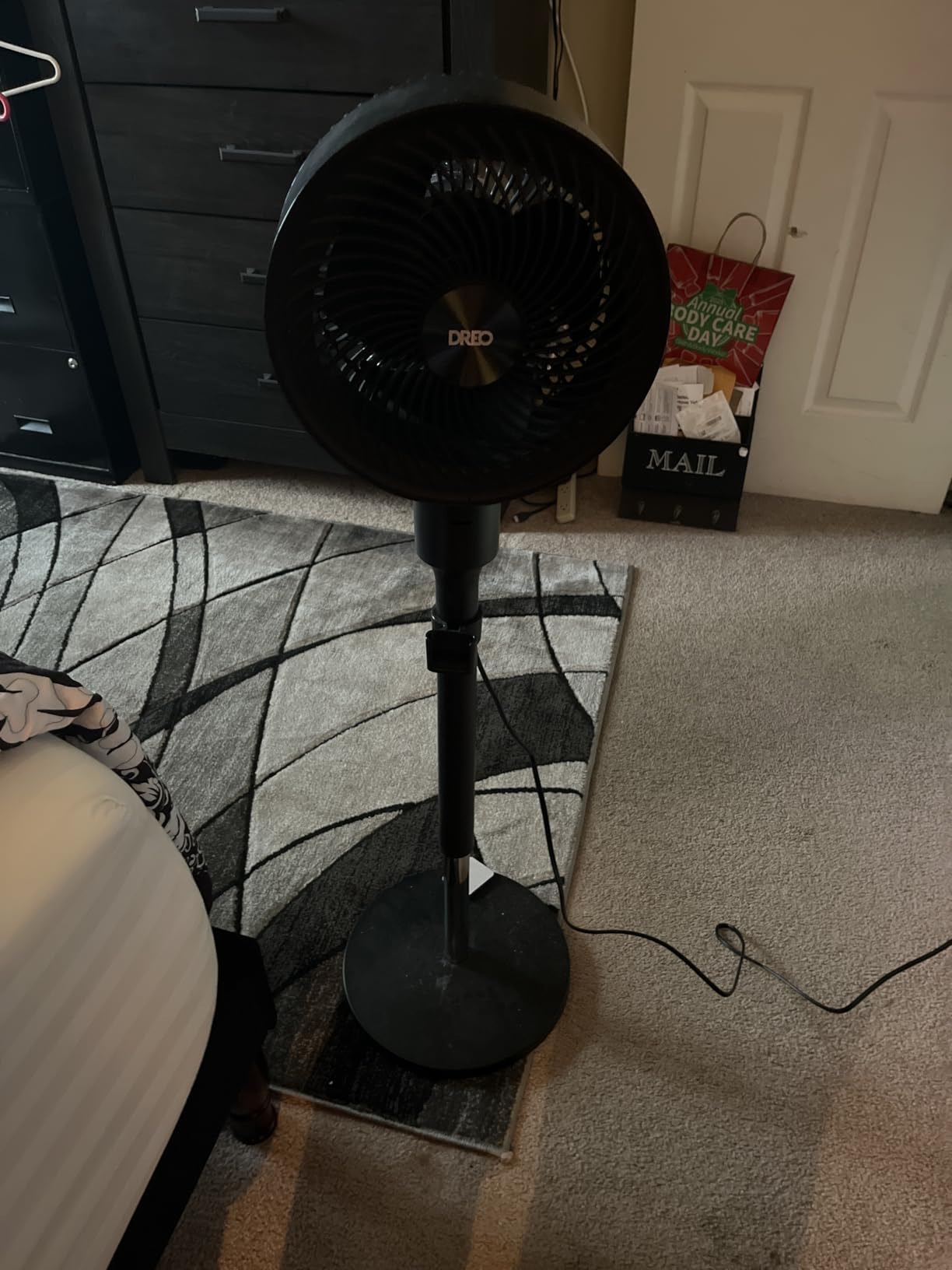 DREO Fan for Bedroom, 2026 Upgraded, 90ft Airflow, 20dB Quiet Fan, 90° Oscillating Standing Fan for Whole Room, DC Motor, 8+H Speeds, 3 Modes, 38-42'' Adjustable Height, 38-42'' Manual Vertical customer photo 2