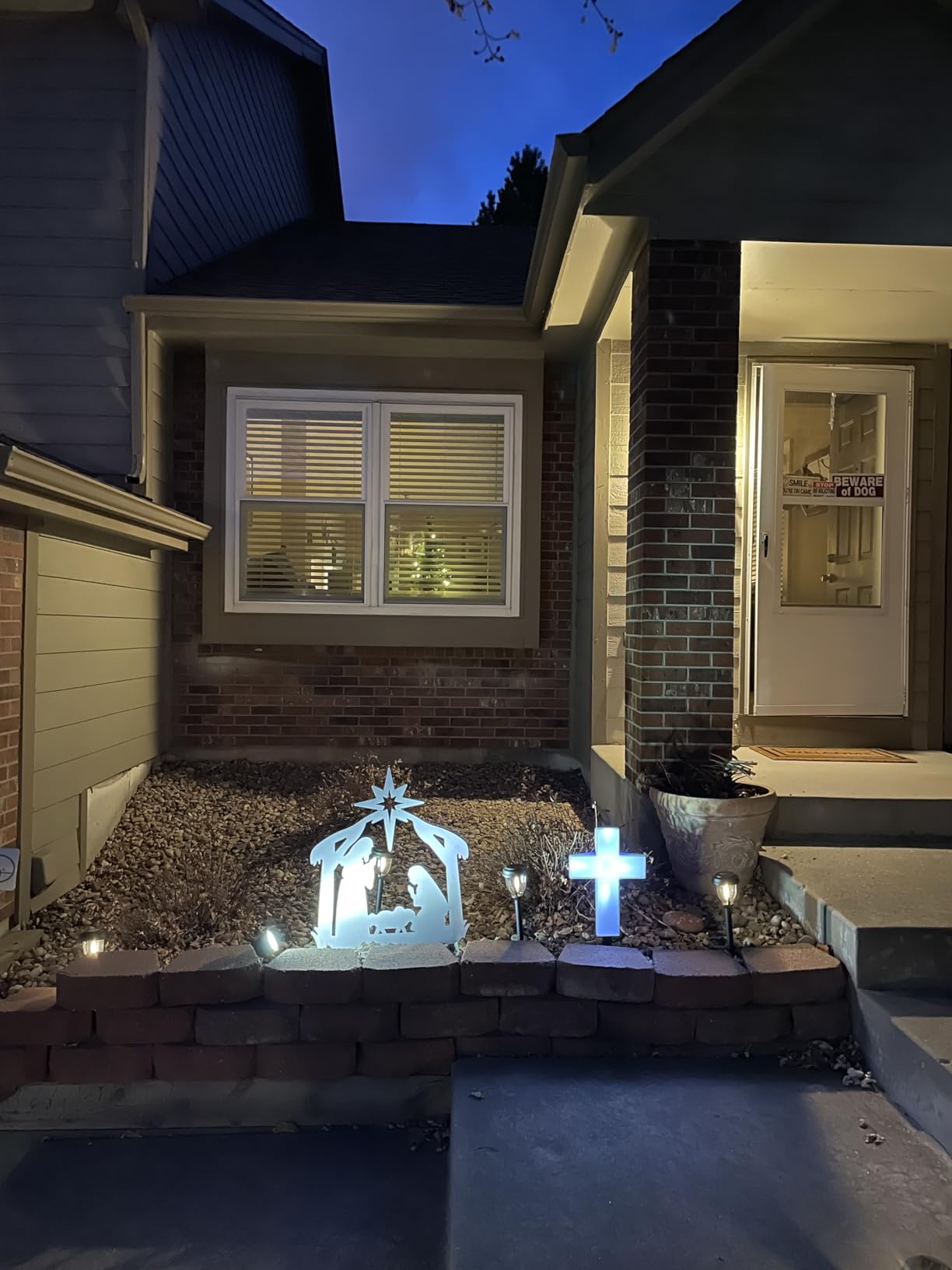 DERAYSION 12 Pack Solar Lights Outdoor, Solar Pathway Lights Auto On/Off Waterproof Garden Landscape Lighting for Path, Yard, Walkway, Driveway Decor - Customer Photo 1
