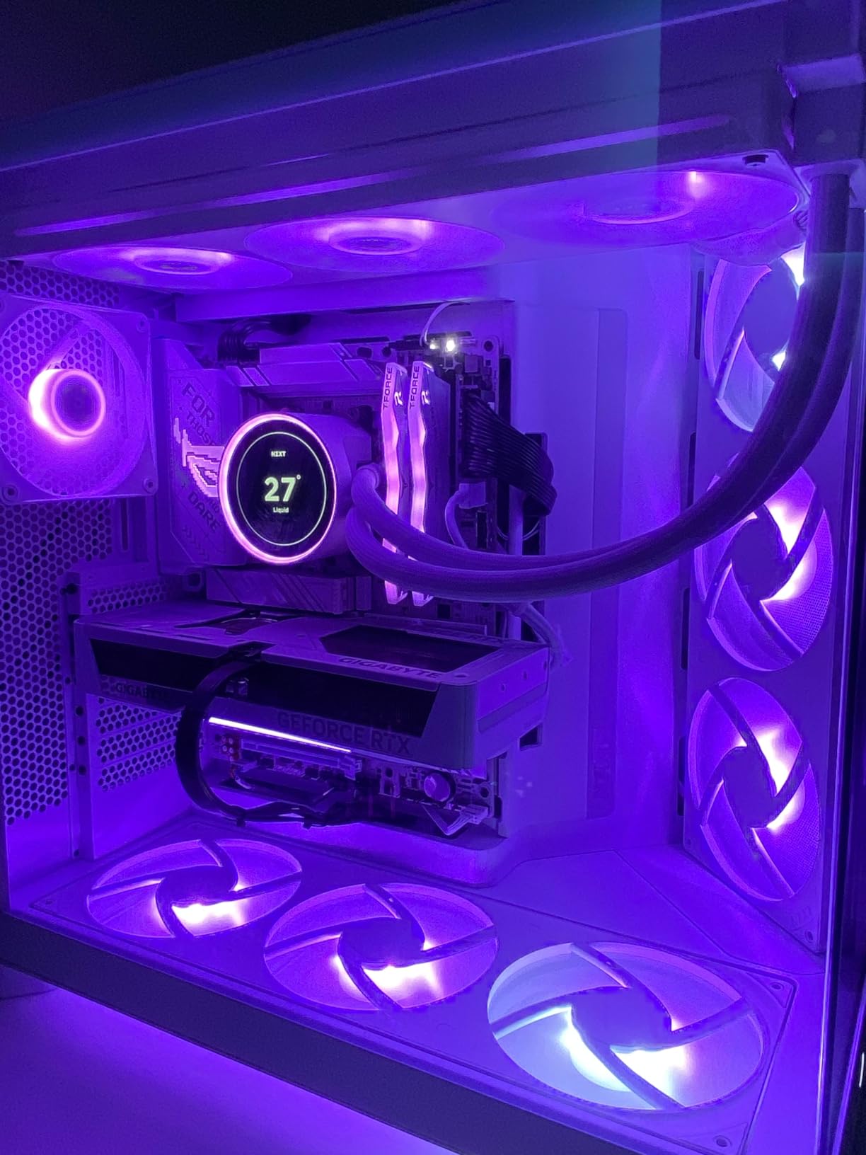 GIGABYTE GeForce RTX 5070 AERO OC 12G Graphics Card, 12GB 192-bit GDDR7, PCIe 5.0, WINDFORCE Cooling System customer photo 2