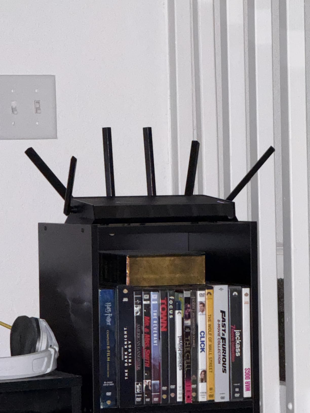 TP-Link BE6500 Dual-Band WiFi 7 Router (BE400) - Dual 2.5Gbps Ports, USB 3.0, Covers up to 2,400 sq. ft., 90 Devices, Quad-Core CPU, HomeShield, Private IoT, Free Expert Support customer photo 1