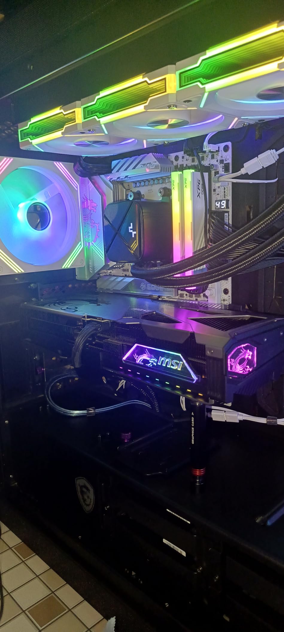 msi Gaming RTX 5070 12G Vanguard SOC Graphics Card (12GB GDDR7, 192-bit, Extreme Performance: 2655 MHz) customer photo 1