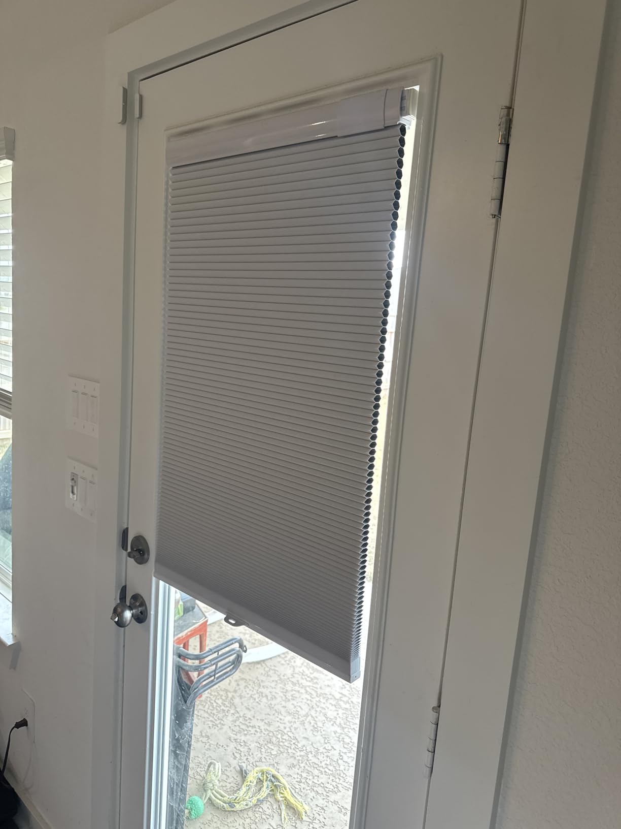 No Drill Cellular Shades for Indoor Windows, Thermal Insulating & Noise Reducing Honeycomb Blinds, Free Stop Cordless Blackout Shades, Grey, 22