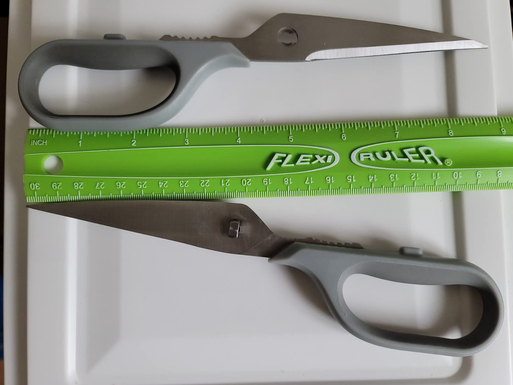 Misen Heavy Duty Kitchen Shears - Comfortable Ambidextrous Scissors for Meat, Poultry, Herbs & More - Easy to Clean - German Stainless Steel - Large | Green - Customer Photo 2