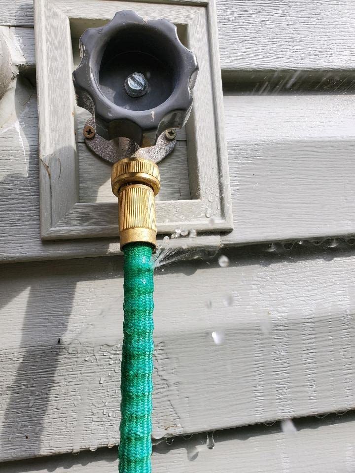 Flexi Hose PLUS with 8 Function Nozzle Expandable Garden Hose, Lightweight & No-Kink Flexible Garden Hose, 3/4 inch Solid Brass Fittings and Double Latex Core, 75 ft Black - Customer Photo 1