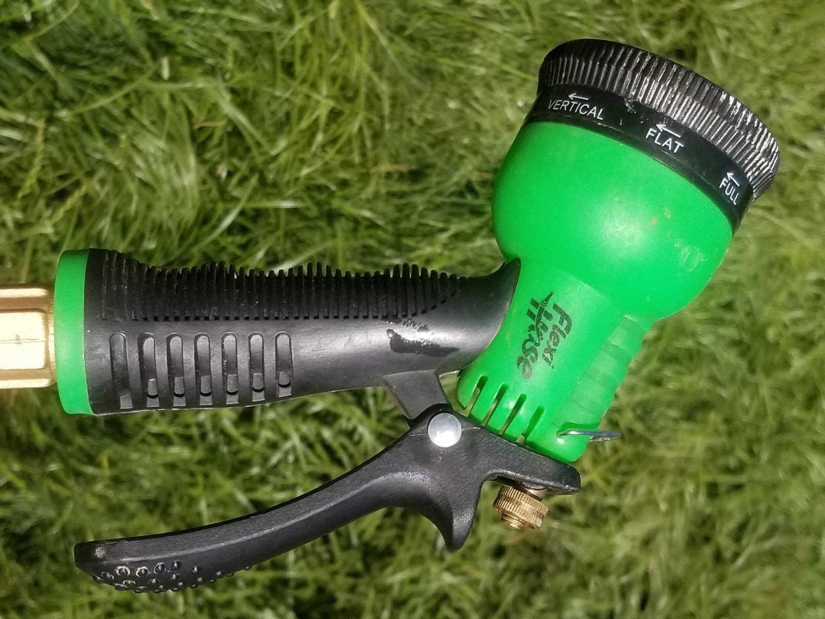 Flexi Hose PLUS with 8 Function Nozzle Expandable Garden Hose, Lightweight & No-Kink Flexible Garden Hose, 3/4 inch Solid Brass Fittings and Double Latex Core, 100 ft Black - Customer Photo 2
