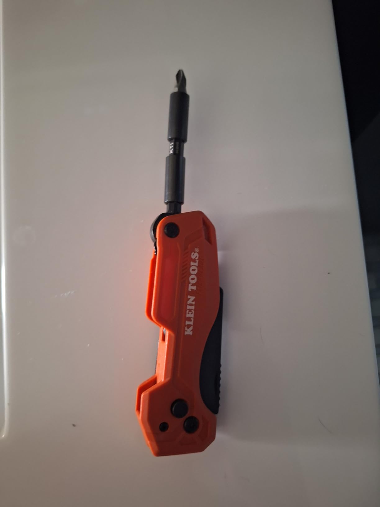 Klein Tools 44307 FLICKBLADE Folding Utility Knife, Subcompact Design with Quick-Change Triple-Ground Carbon Steel Blade, Dual Locking Positions, and Pocket Clip - Customer Photo 1