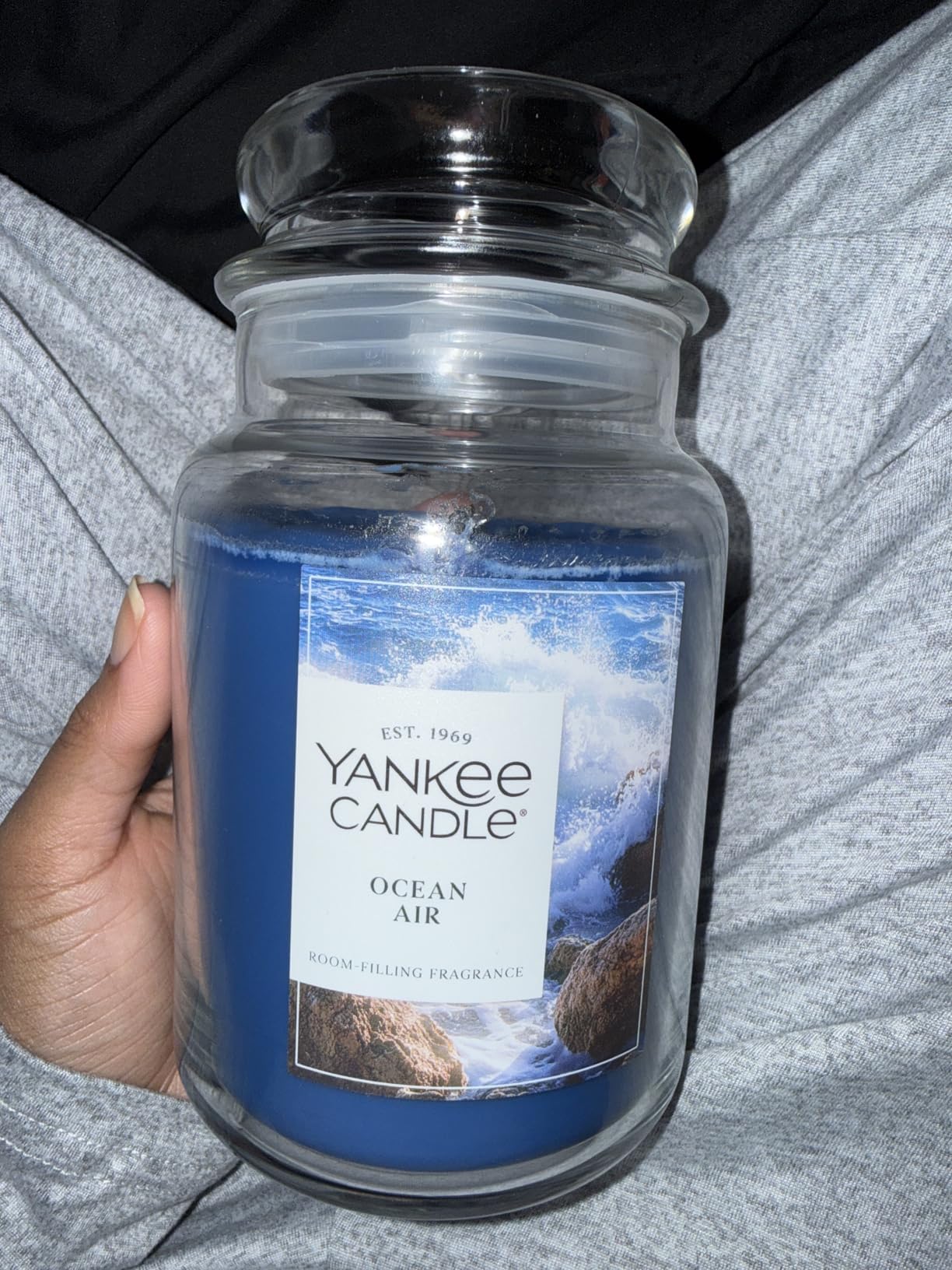 Yankee Candle Mid Summer's Night, Scented Candle, 22oz Large Jar with up to 150 Hour Burn, Giftable Customer Review Yankee Candle Mid Summer's Night, Scented Candle, 22oz Large Jar with up to 150 Hour Burn, Giftable - Customer Photo 1