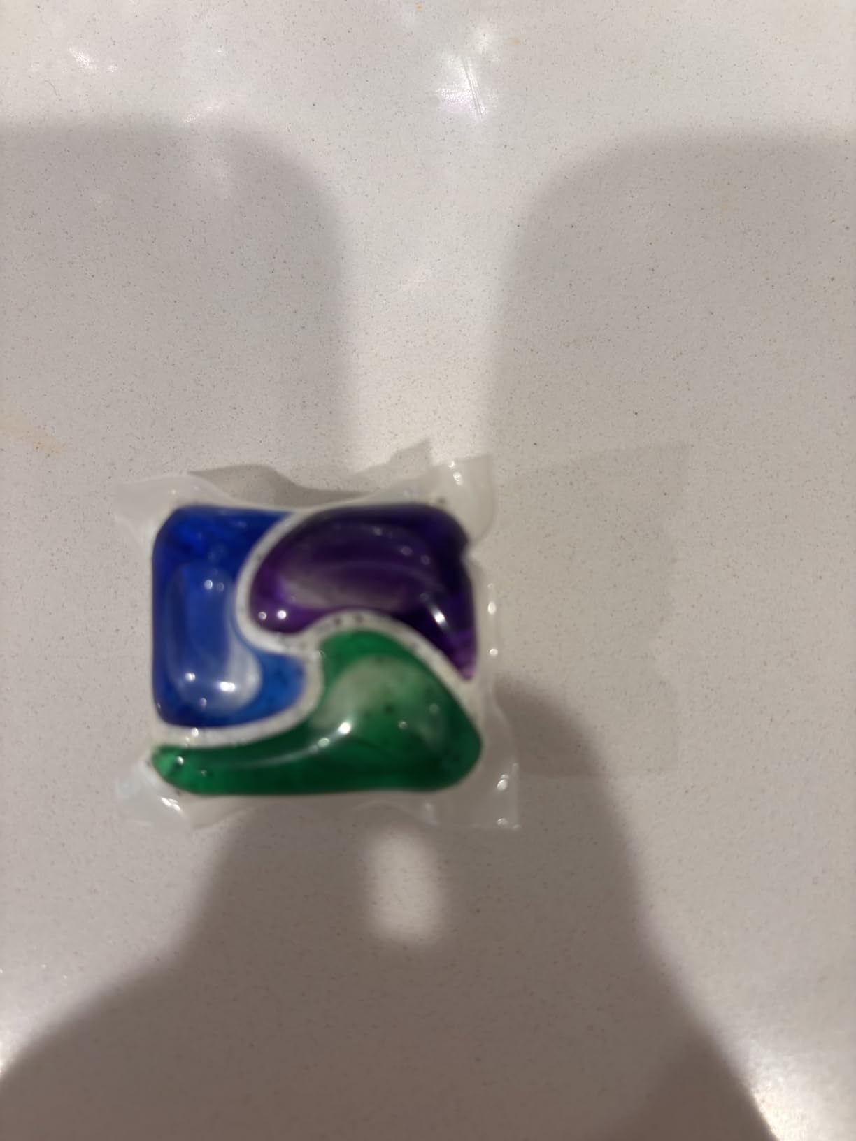 Cascade Platinum Dishwasher Pods, Dishwasher Detergent, Dish Detergent Soap, Fresh, 71 count - Customer Photo 2